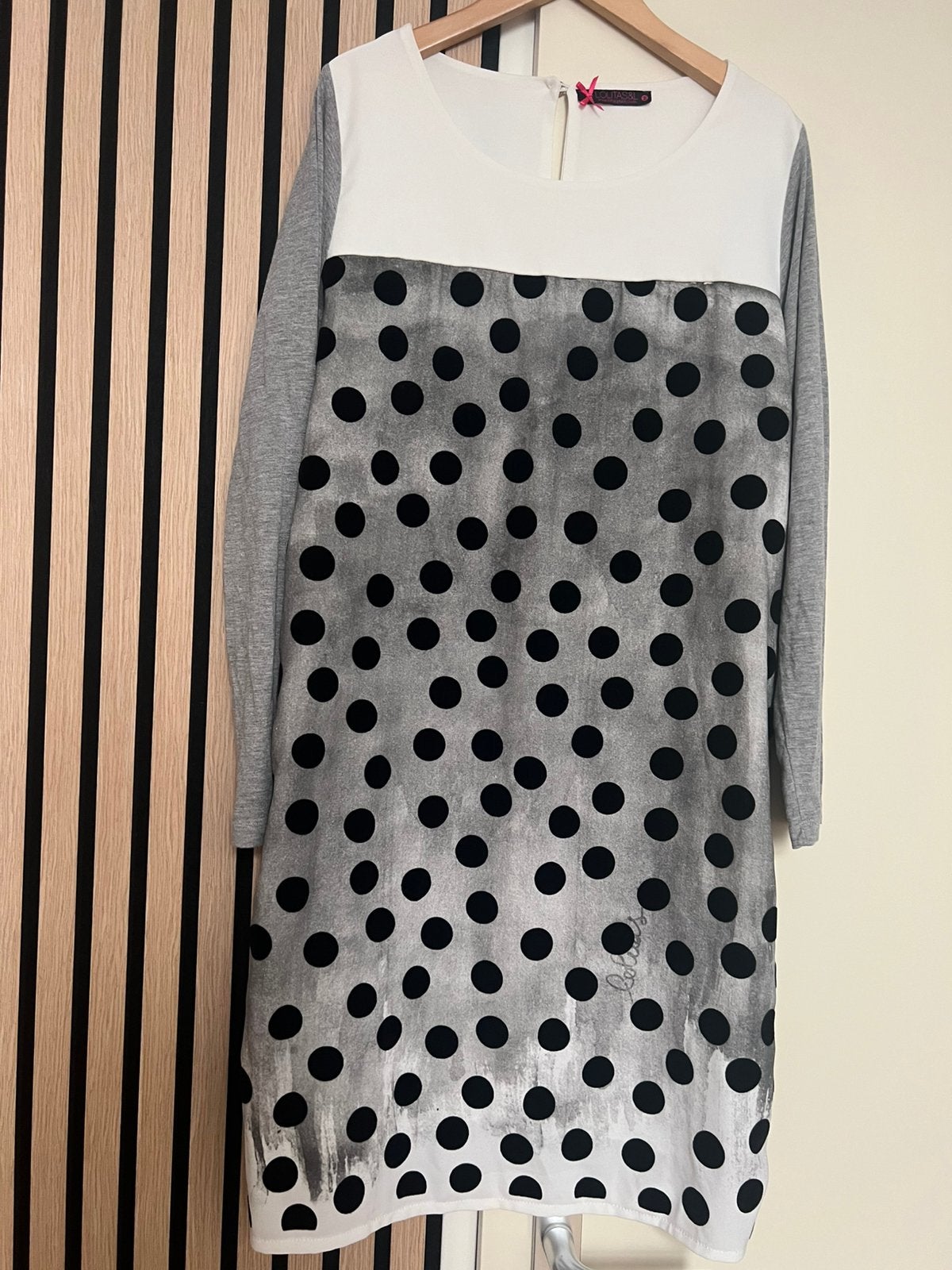 Lolita’s & L super leuk jurkje/ maat M, Kleding | Dames, Jurken, Maat 38/40 (M), Verzenden, Zo goed als nieuw, Grijs