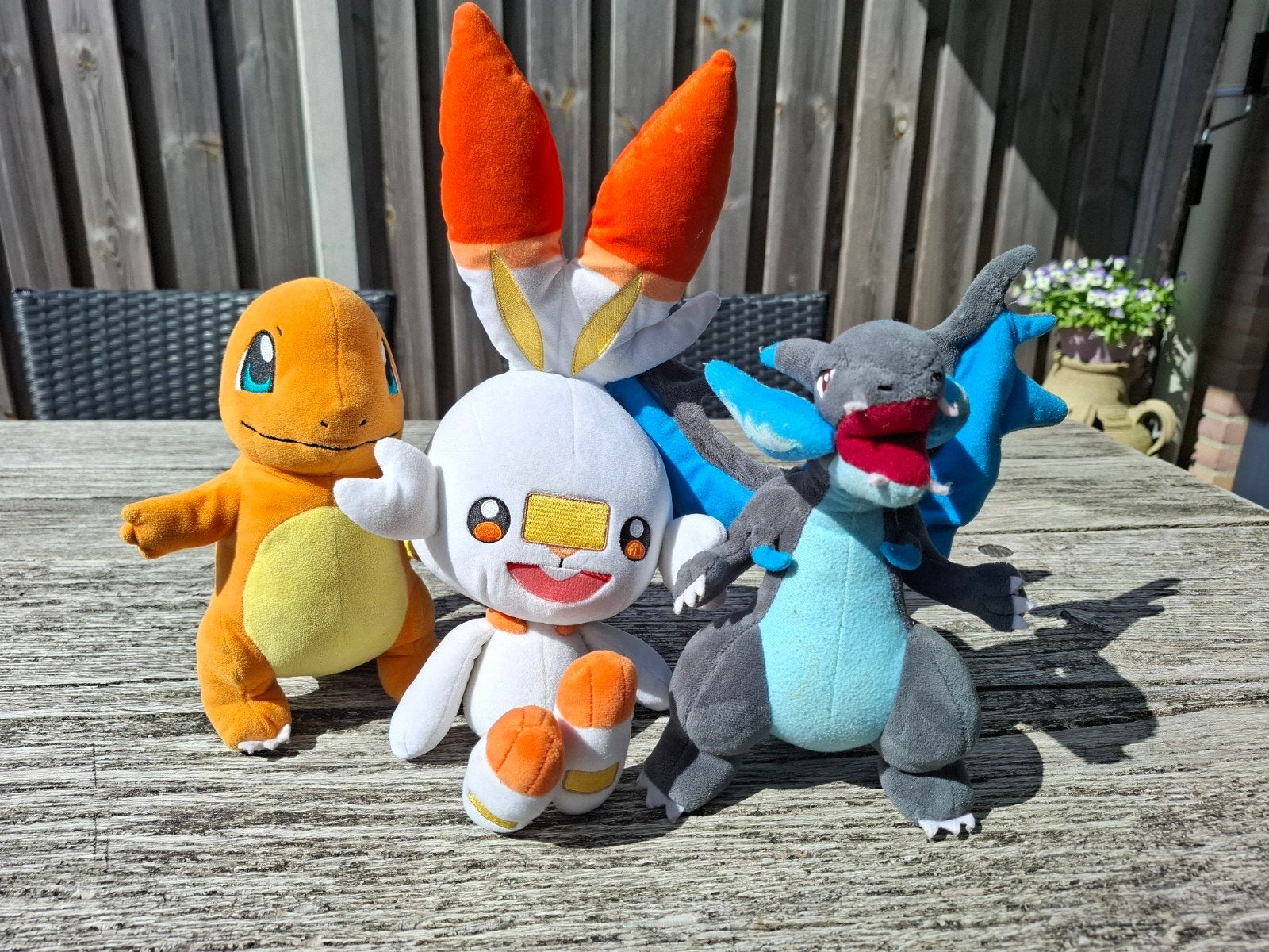 Pokémon knuffels: Charizard, Scorbunny en Charmander, Gebruikt, Overige merken, Overige typen, Grijs