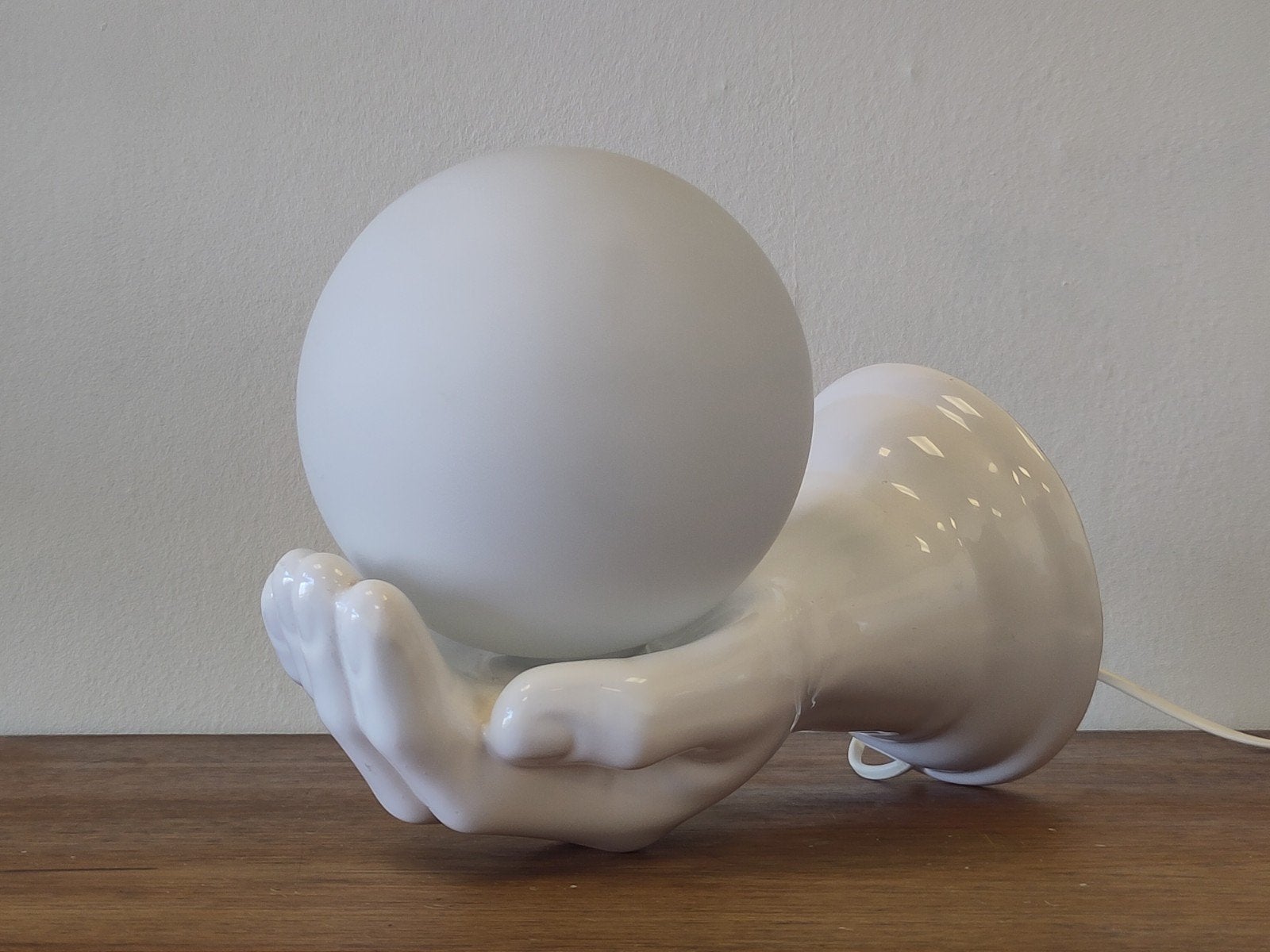 Vintage lamp keramiek wandlamp hand met glazen bol bollamp, Met schakelaar, Wit, Gebruikt, .