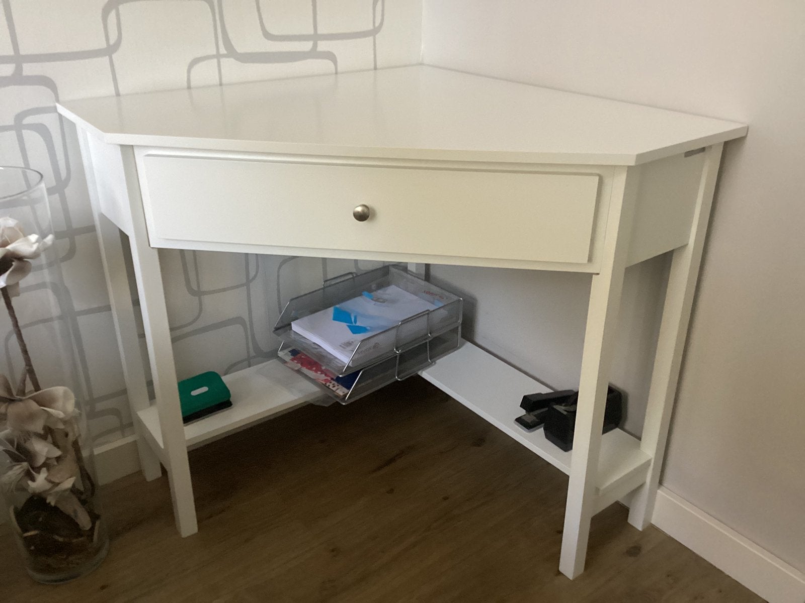 Hoektafel driekant, Ophalen, Zo goed als nieuw