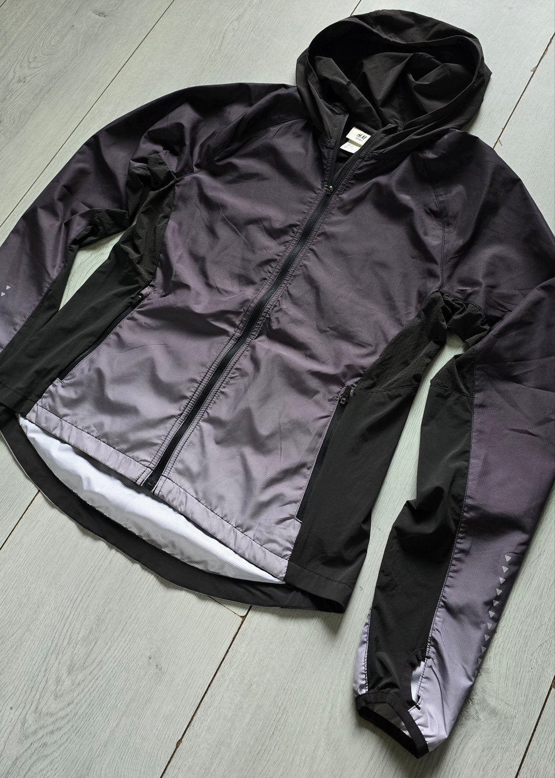 H&M Sport Hardloopjack Maat 40, Kleding | Dames, Sportkleding, Maat 38/40 (M), H&M Sport, Zwart, Ophalen of Verzenden