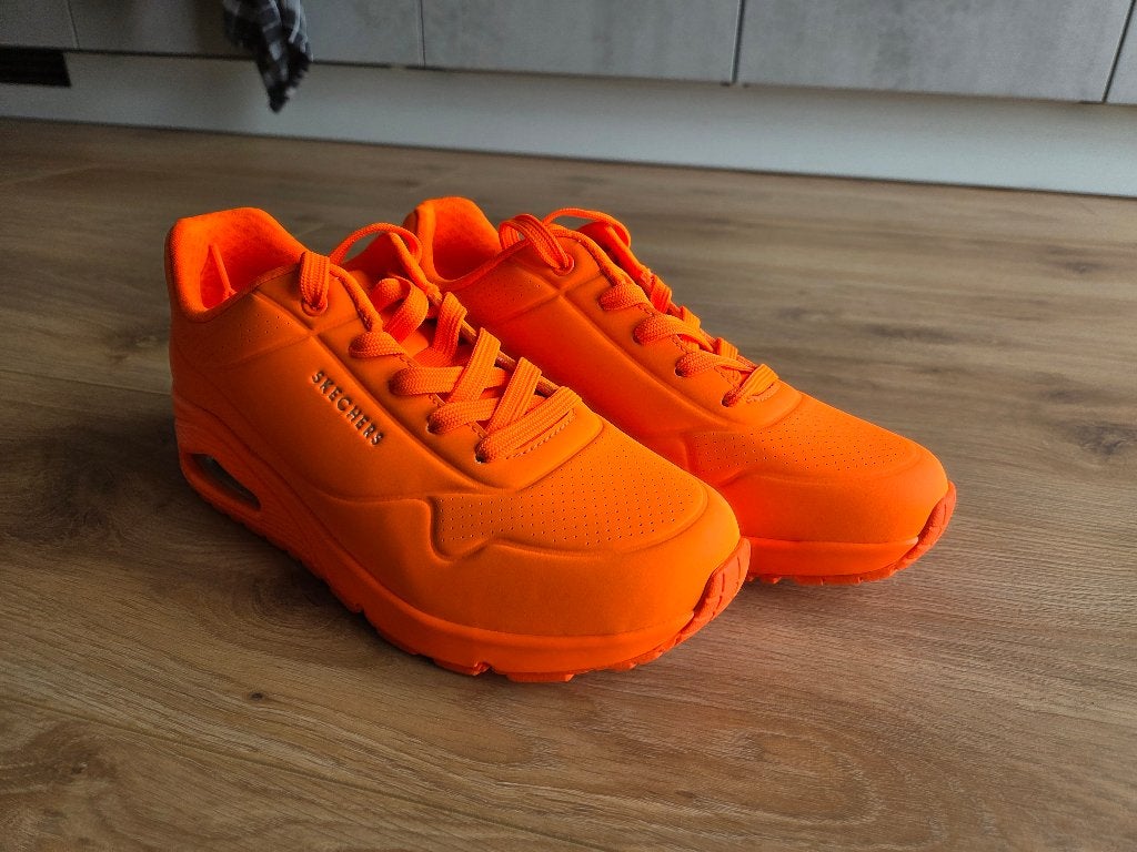 Skechers Uno neon oranje maat 38, Skechers, Nieuw, Oranje, Ophalen of Verzenden