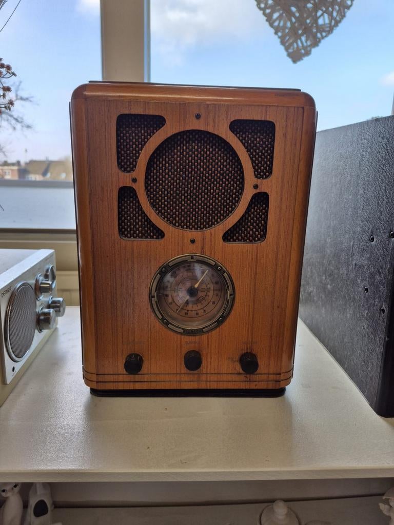 Radio, Ophalen of Verzenden