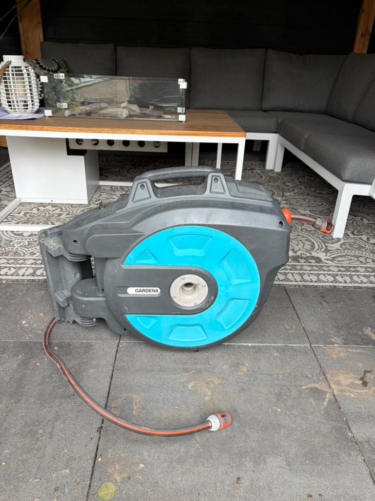 Gardena Wand-slangenbox roll-up automatic - 35 m slang, Ophalen, Gebruikt, Tuinslanghaspel