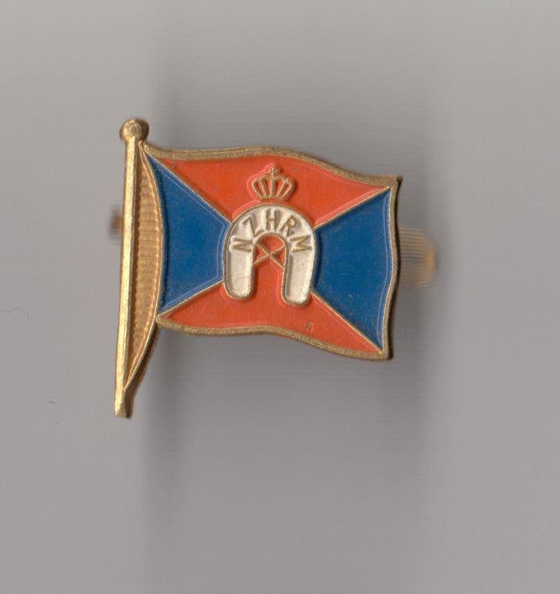 NZHRM Reddingsmaatschappij Scheepvaart vlag broche, Verzamelen, Gebruikt, Niet vindbaar, Niet vindbaar, Speldje of Pin