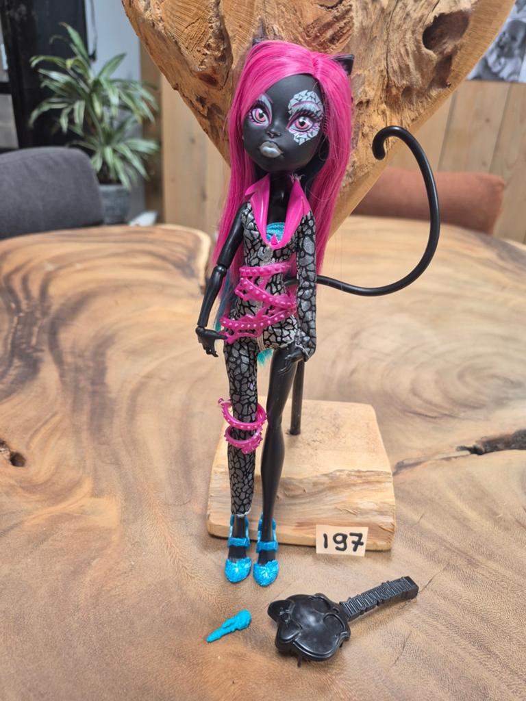 Monster High Catrine DeMew pop met accessoires, Ophalen of Verzenden, Gebruikt, Overige typen