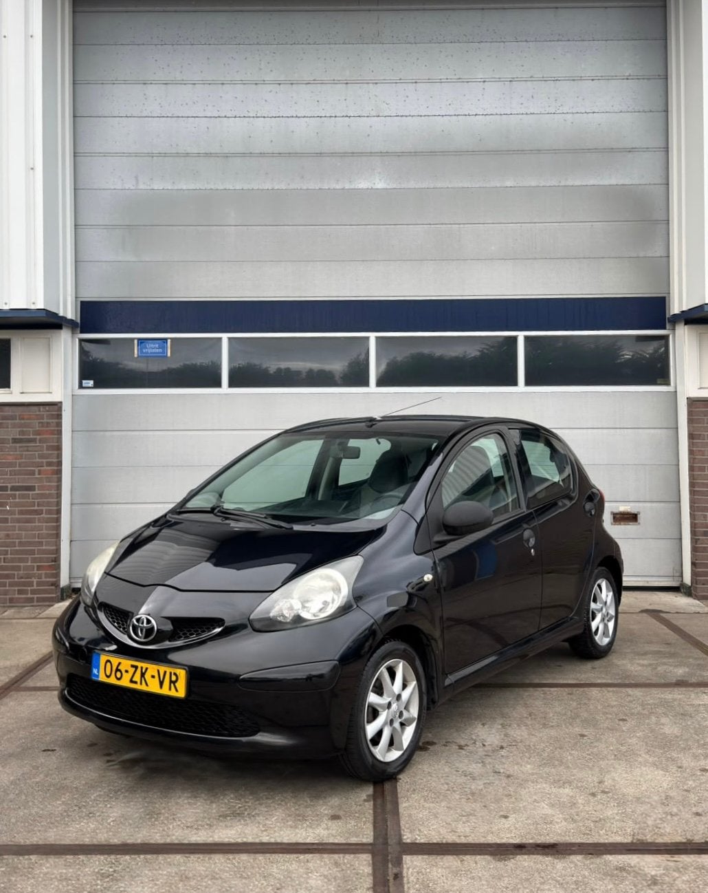 Toyota Aygo 1.0 5-Deurs | Airco | NAP |carplay | APK 02-2027, Auto's, Voorwielaandrijving, Metallic lak, 4 stoelen, Origineel Nederlands
