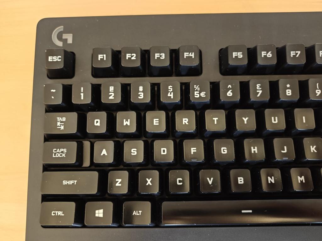 Logitech G213 Toetsenbord / Keyboard, Computers en Software, Toetsenborden, Logitech, Ophalen of Verzenden, Zo goed als nieuw