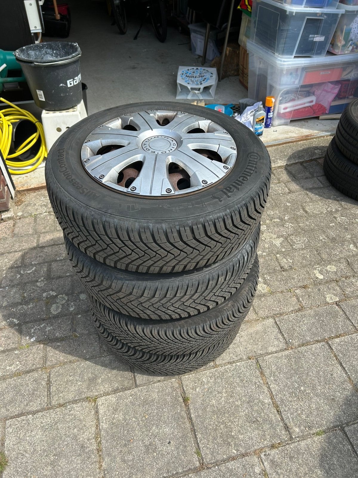 Vredestein continental 185/65 R15 all season ZGAN opel corsa, Auto diversen, Autosport-onderdelen, Ophalen, Zo goed als nieuw