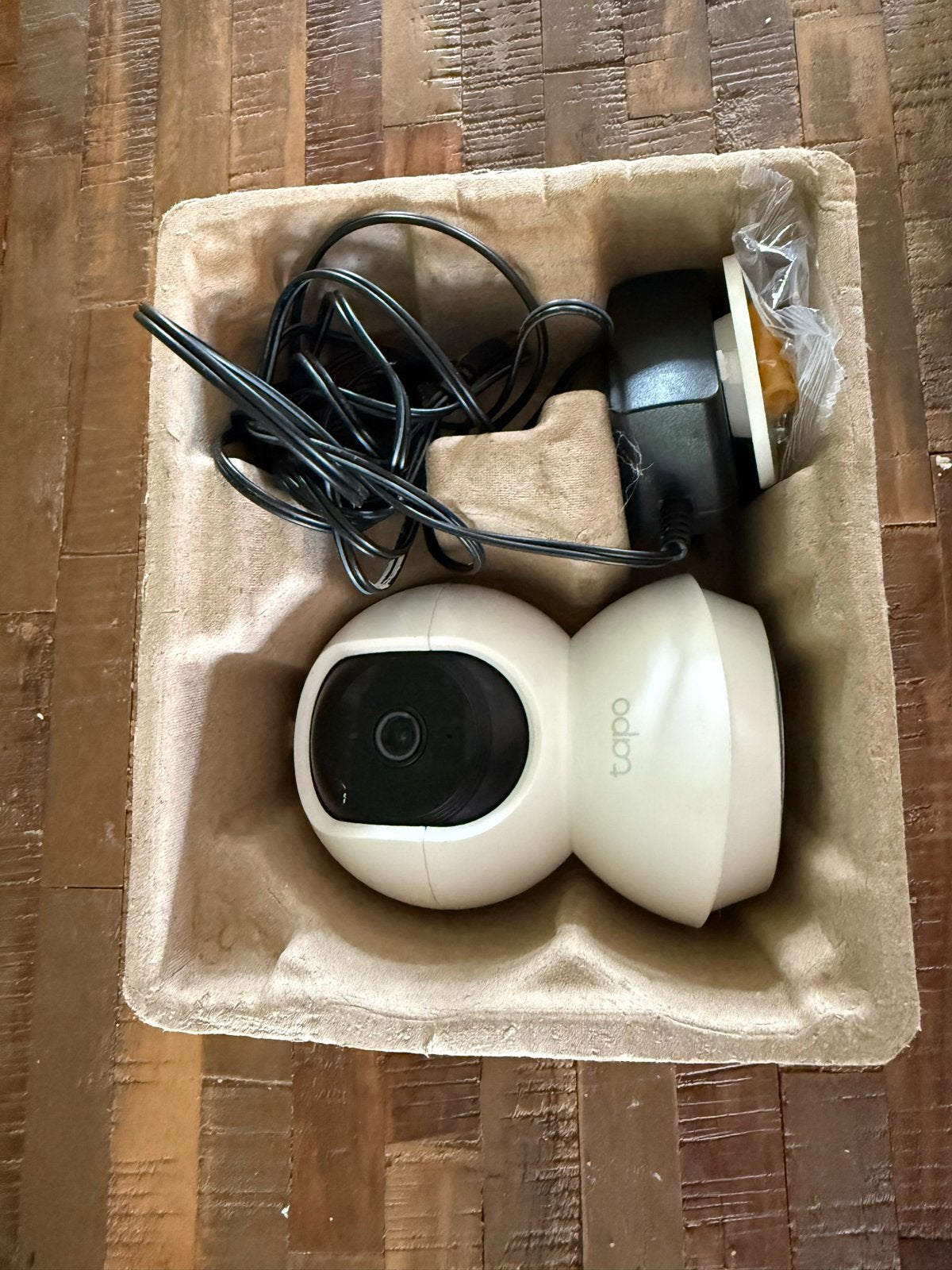 Tapo C200 Pan/Tilt Home Security Wi-Fi Camera, Ophalen of Verzenden, Zo goed als nieuw, Binnencamera