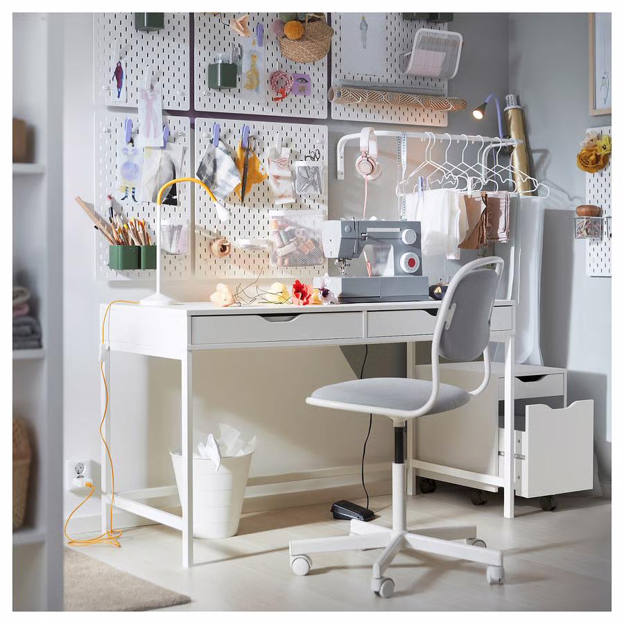 Alex bureau Ikea 132x58, Ophalen, Tweepersoons, 140 cm, Zo goed als nieuw