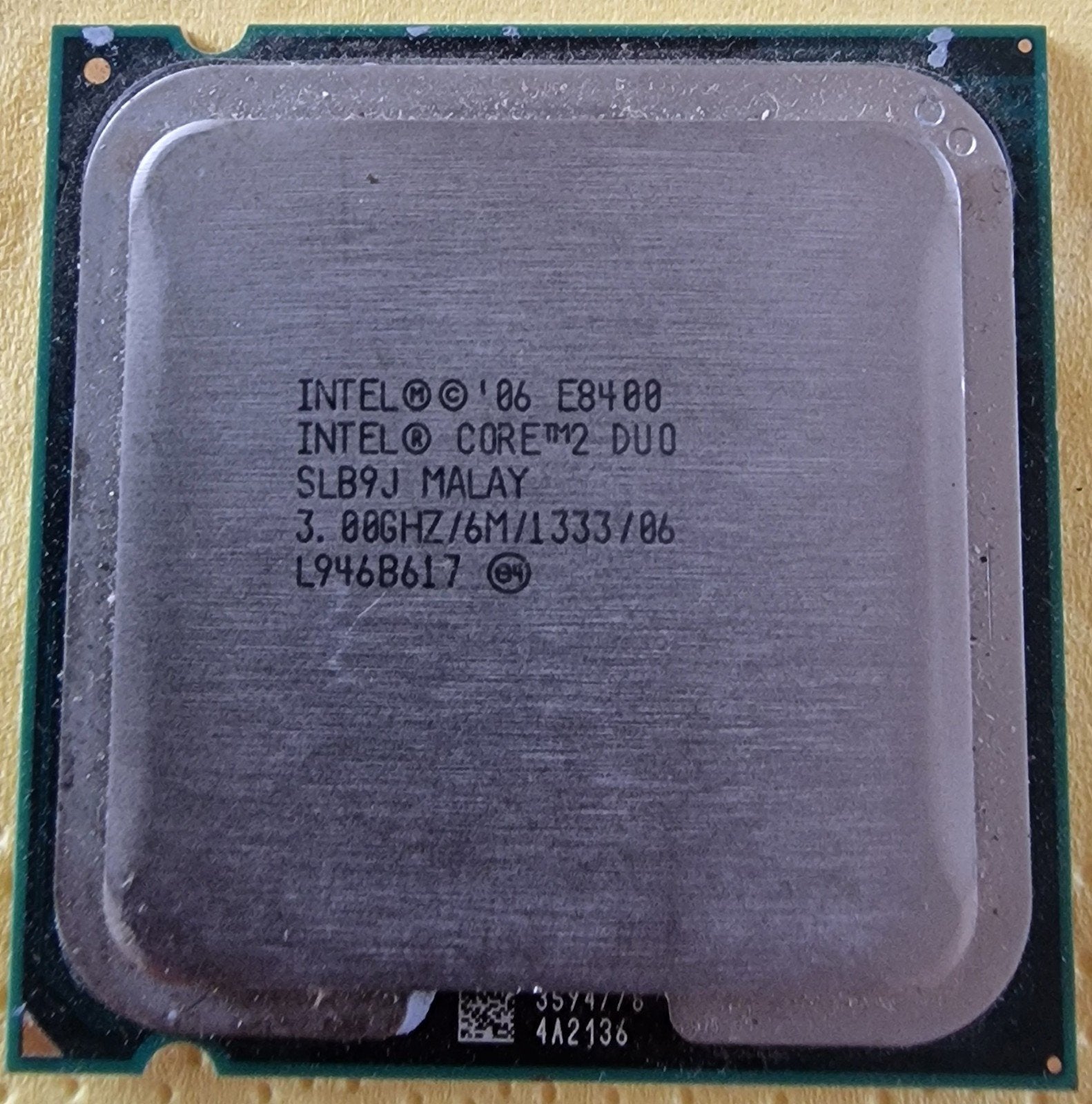 intel e8400 processor, Ophalen of Verzenden, Zo goed als nieuw, 2-core, 3 tot 4 Ghz
