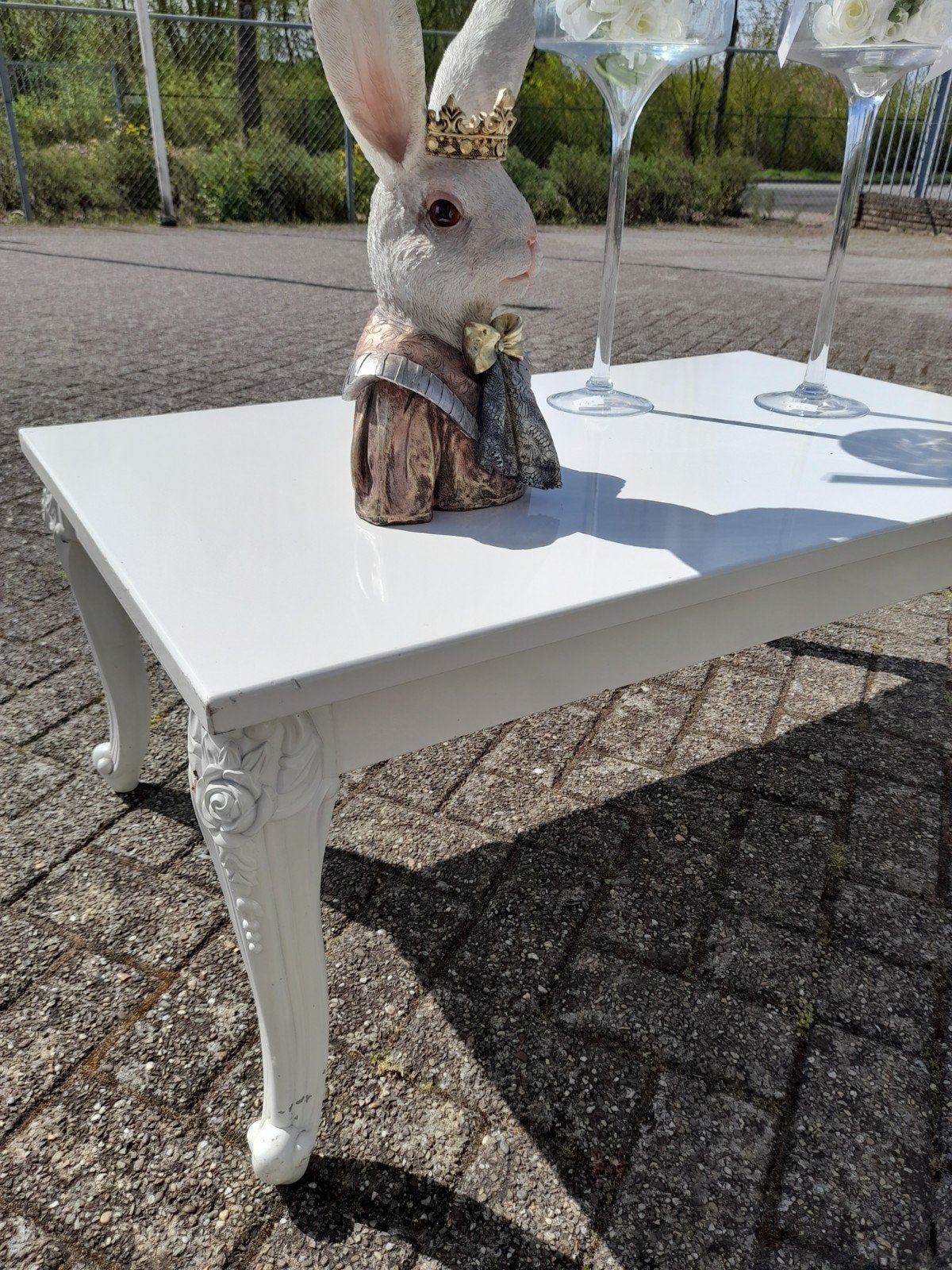 Witte barok salon tafel, Ophalen