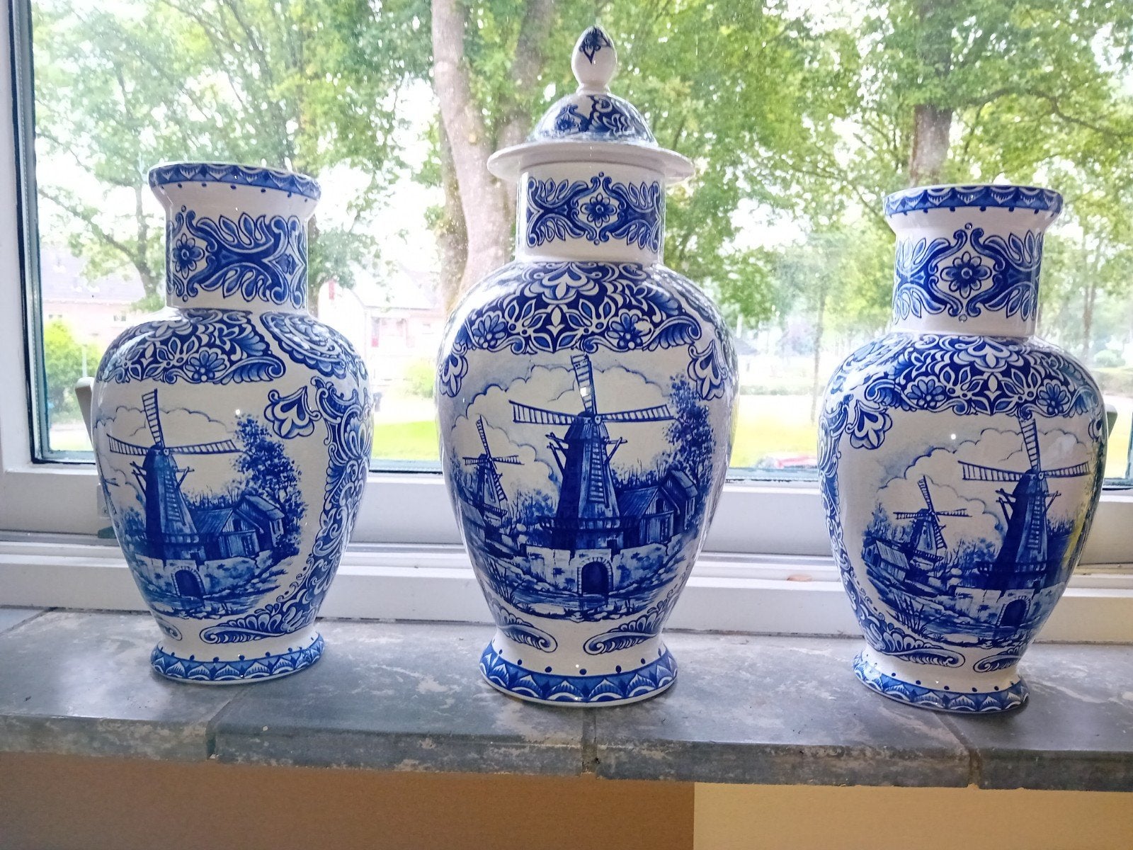 Set van 3 gave Delfts Blauwe vazen met molens, Antiek en Kunst, Ophalen of Verzenden