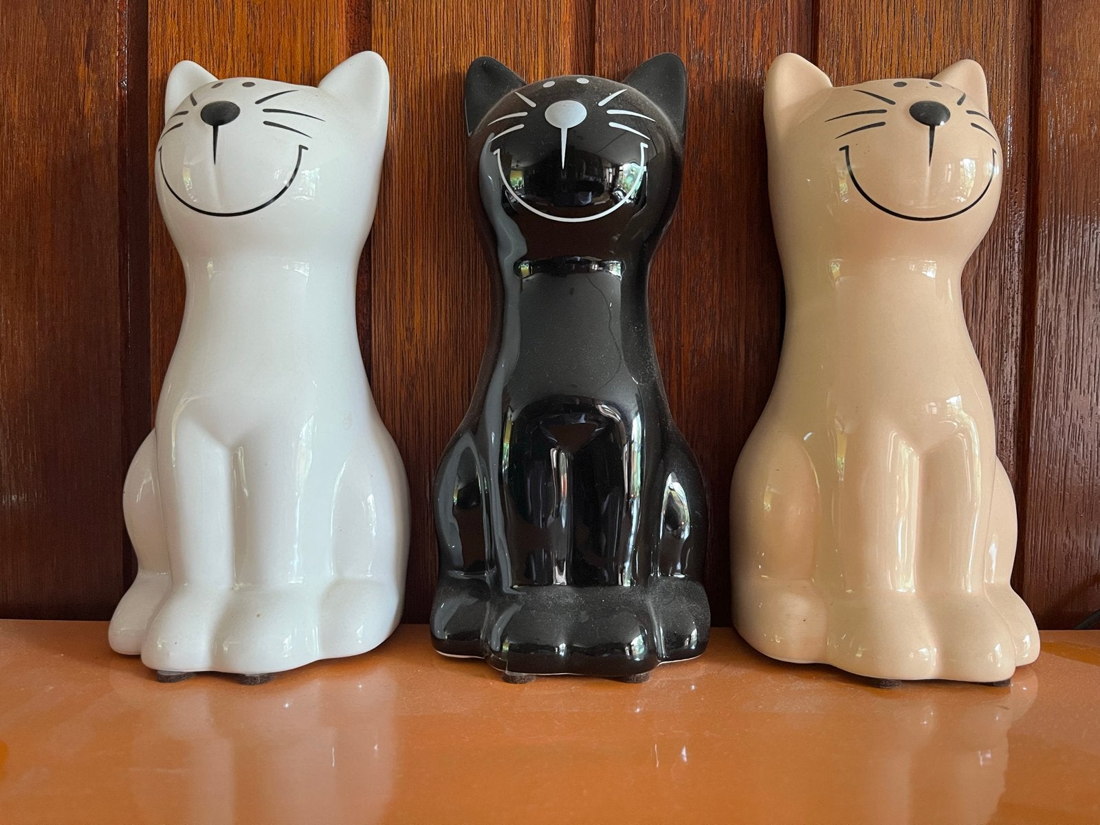 Set van 3 decoratieve kattenbeeldjes - Keramiek, Ophalen of Verzenden, Zo goed als nieuw, Meerkleurig, Modern