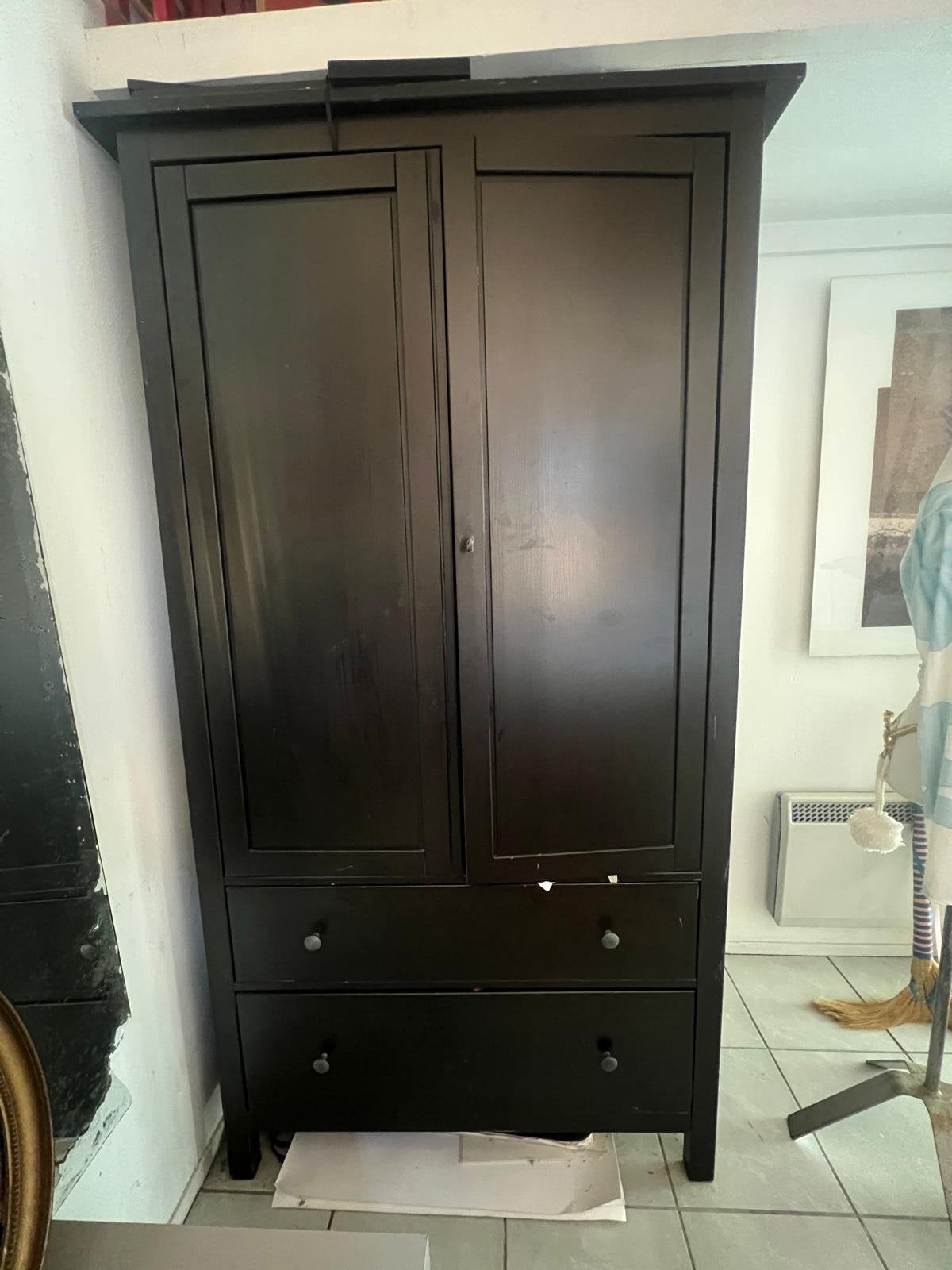Mooie Zwarte kleding hangkast met lades , IKEA, Huis en Inrichting, Kasten | Kledingkasten, Gebruikt, 50 tot 100 cm, Frans landelijk