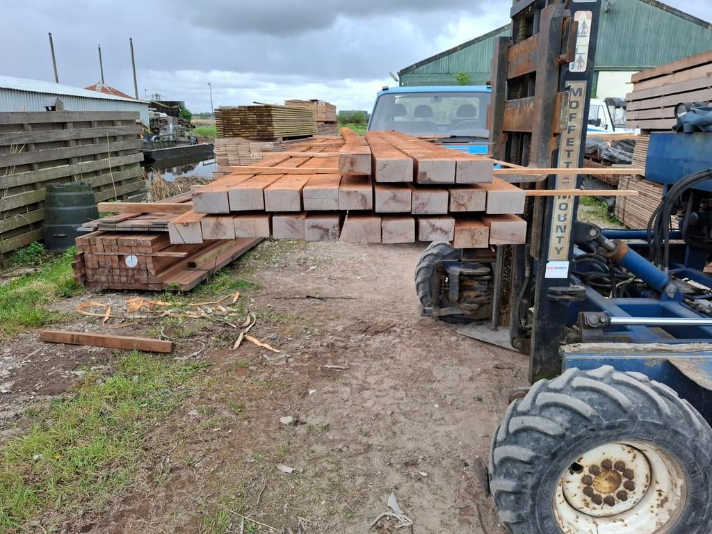 Partij 23 stuks hardhout palen balken 3 m bezorgen mogelijk, Tuin en Terras, Ophalen, Nieuw, Hardhout, 250 cm of meer