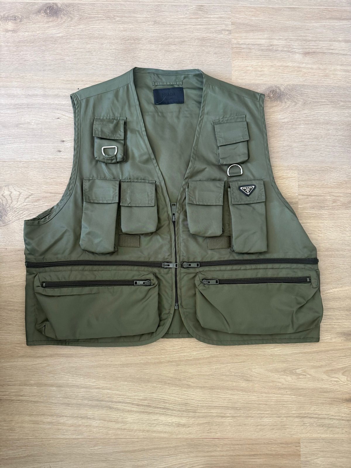 Prada Re-Nylon Vest Cargo Khaki Size M, Ophalen of Verzenden, Zo goed als nieuw
