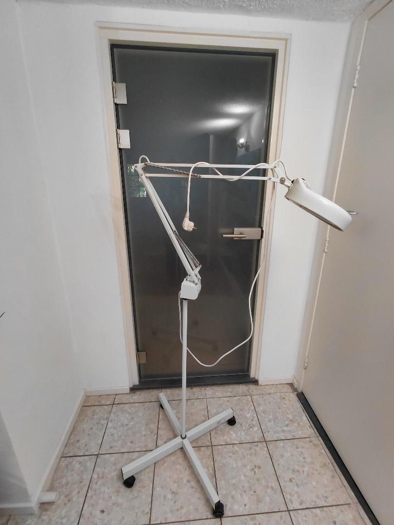 Loupelamp op statief, Ophalen, Gebruikt, Vergrootglas of Loep