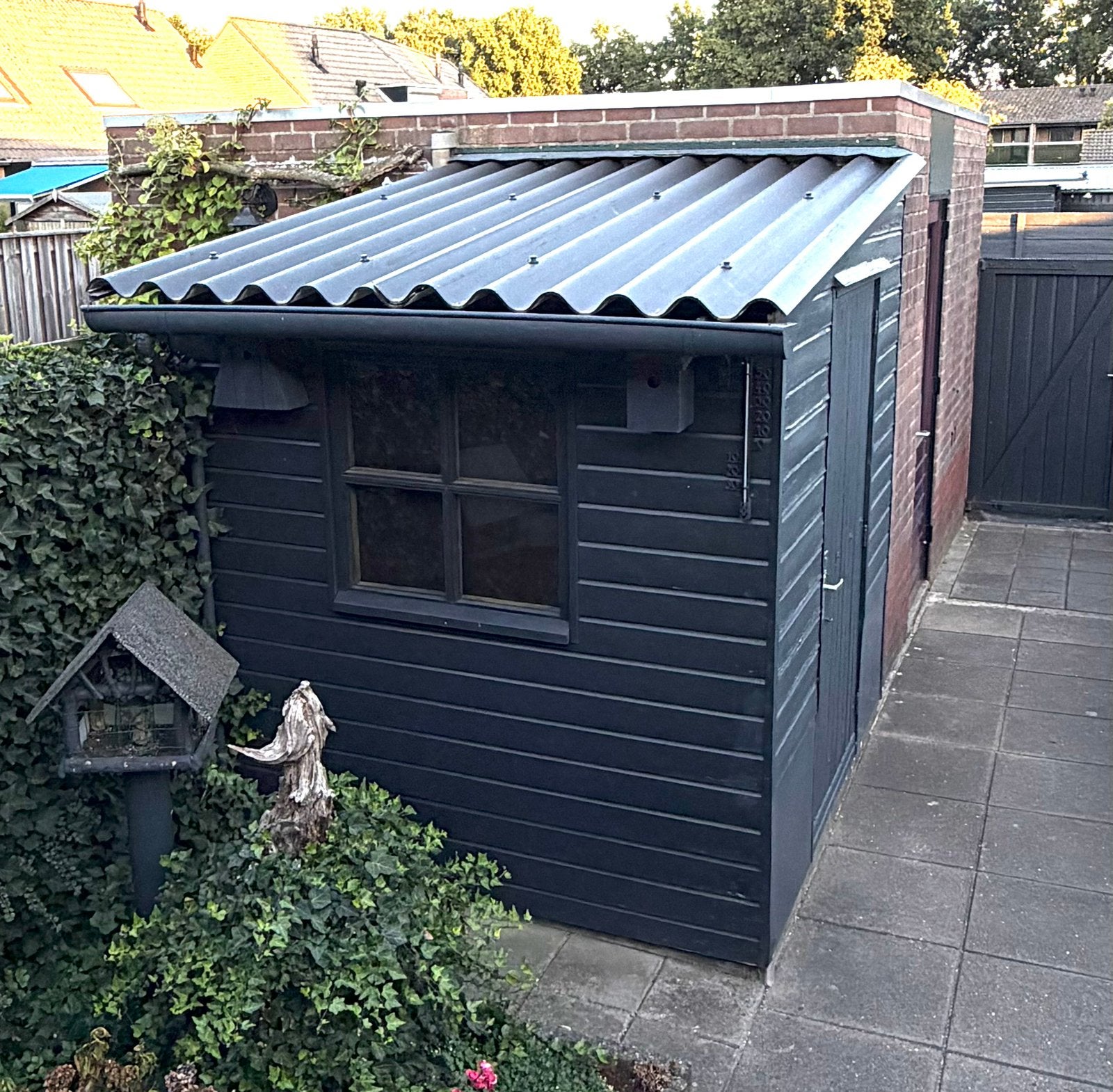 Tuinhuisje met vernieuwd dak en geïsoleerde vloer, Tuinhuis, 1 raam, Hout, Ophalen