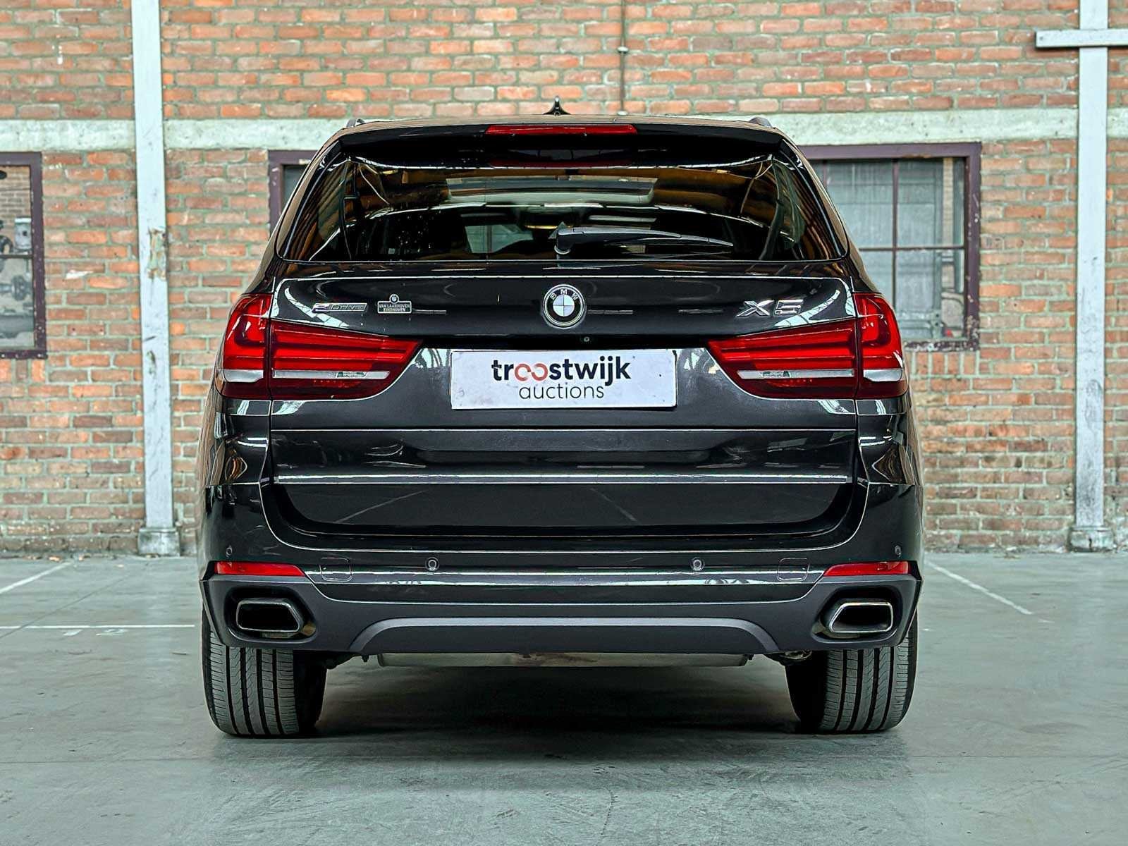 BMW X5 xDrive40e iPerformance High Executive 313pk 2015 F15, Gebruikt, 4 cilinders, Overige brandstoffen, Zwart