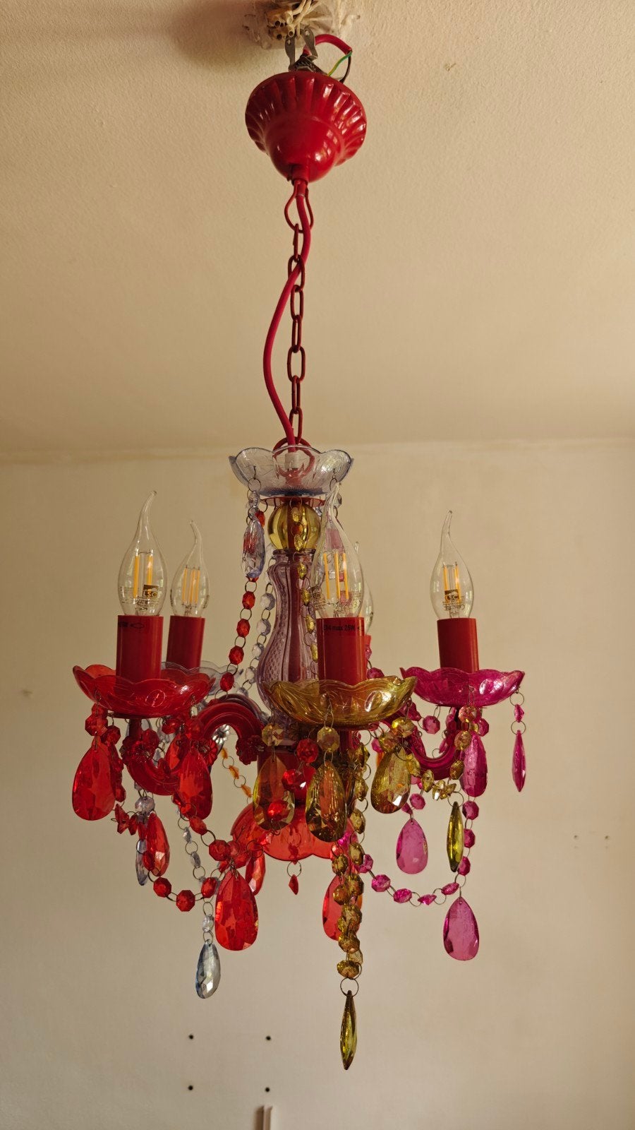 Kleurrijke kroonluchter met kristallen, Huis en Inrichting, Lampen | Kroonluchters, Ophalen, Gebruikt, Glas, Eclectisch, Bohemian, Speels