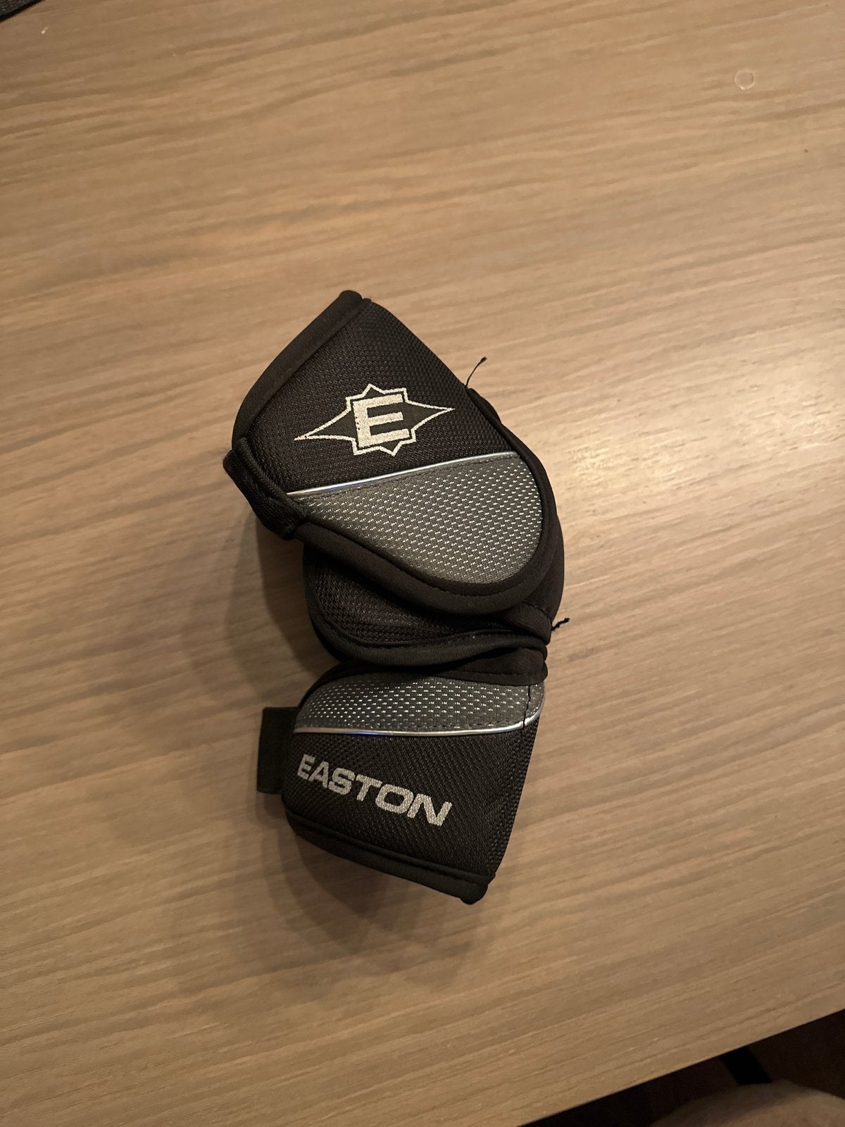 Easton Honkbal Elleboogbeschermer - Linker Arm (Rechtshandig, Ophalen of Verzenden, Gebruikt, Honkbal, Kleding