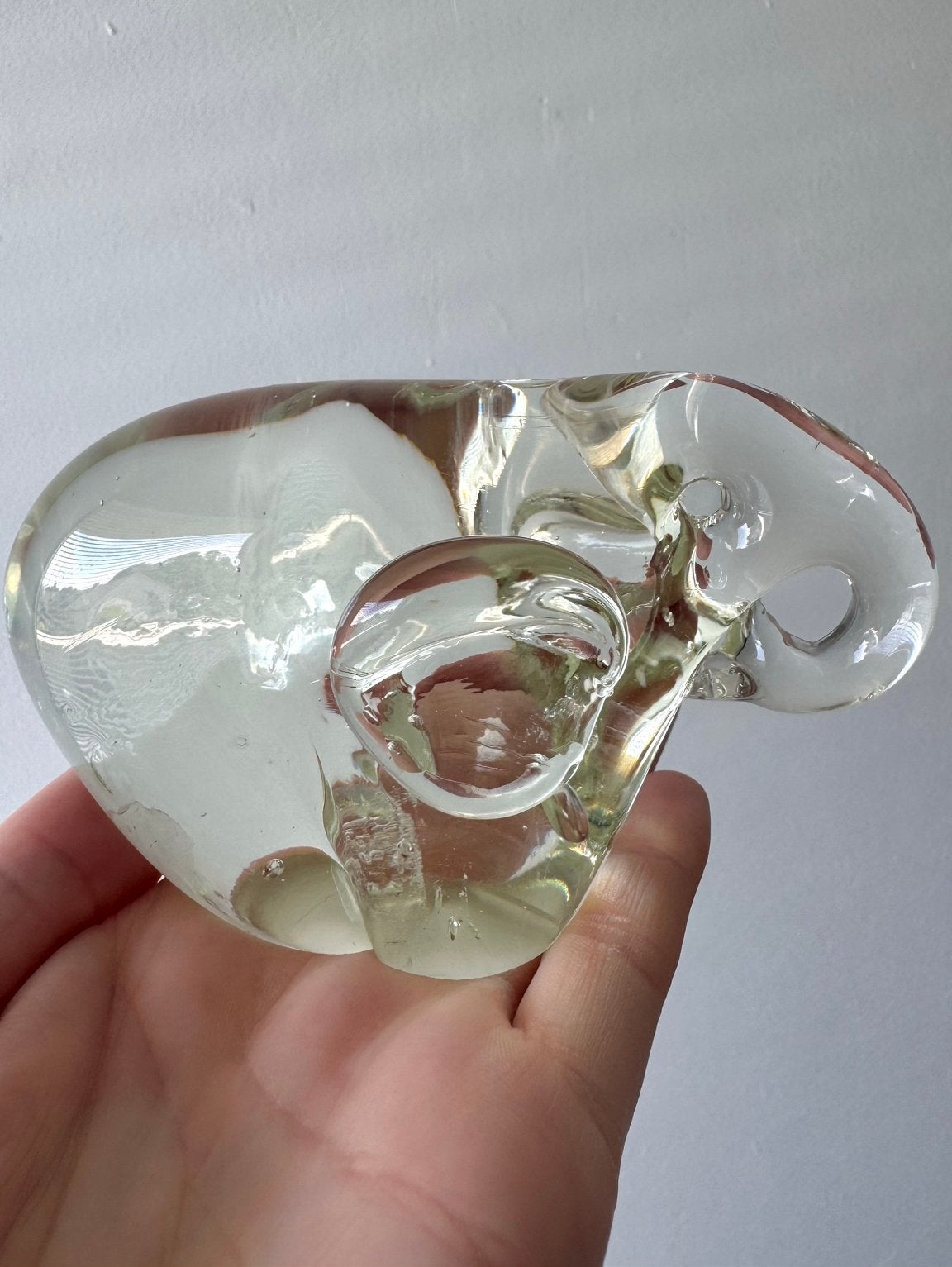 Vintage glazen olifant figuur beeldje helder met bubbels, Ophalen of Verzenden, Gebruikt, Dier
