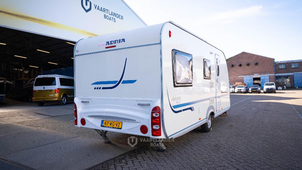 Adria Adora 492 UL 2011 | Voortent & Mover, 2 aparte bedden, Luifel, Rondzit, Bedrijf