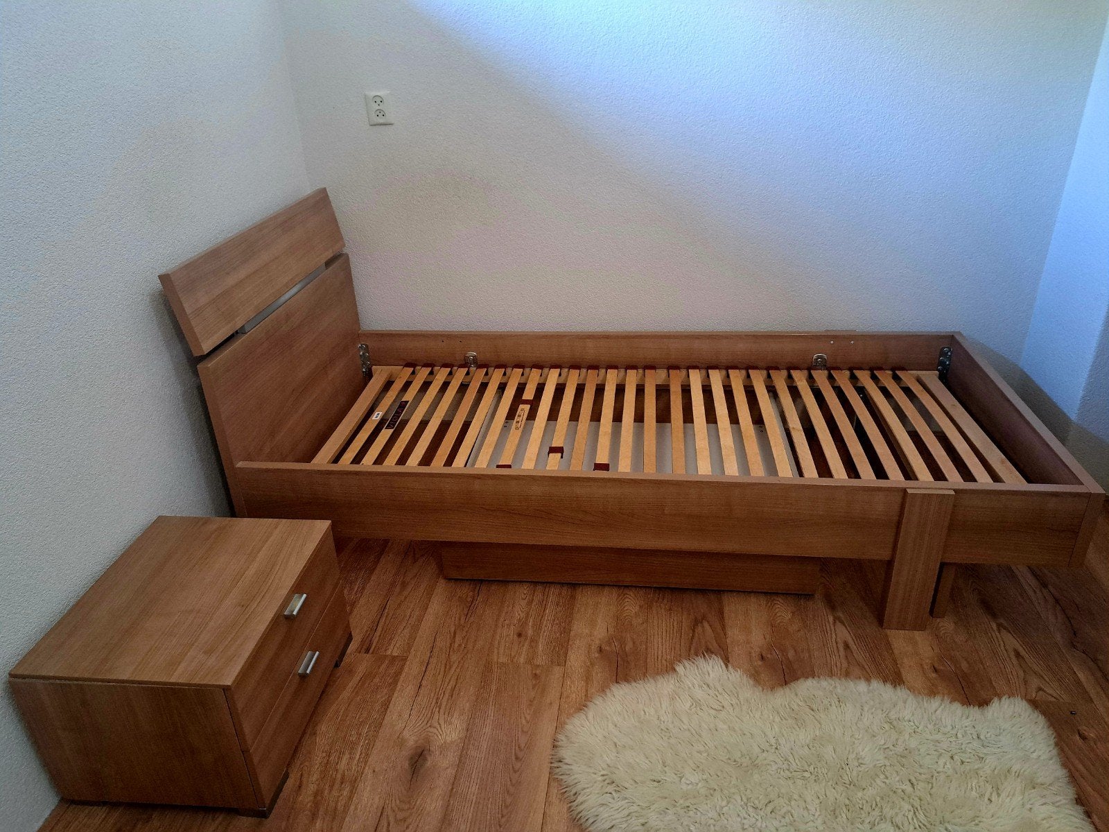 Bruine eenpersoonsbed 90x200 met opberglade, Huis en Inrichting, 90 cm, Eenpersoons, Ophalen of Verzenden, 200 cm