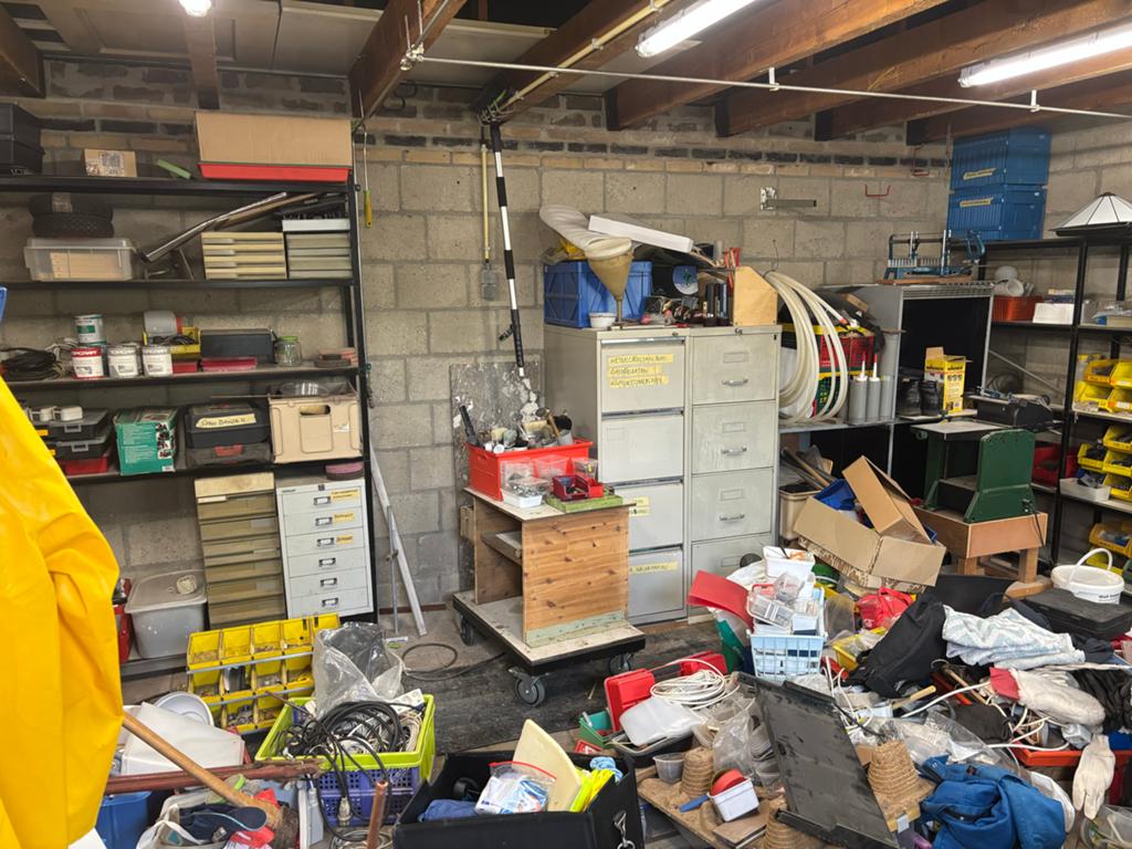 Inhoud schuur en buitenruimte, Ophalen, Gebruikt