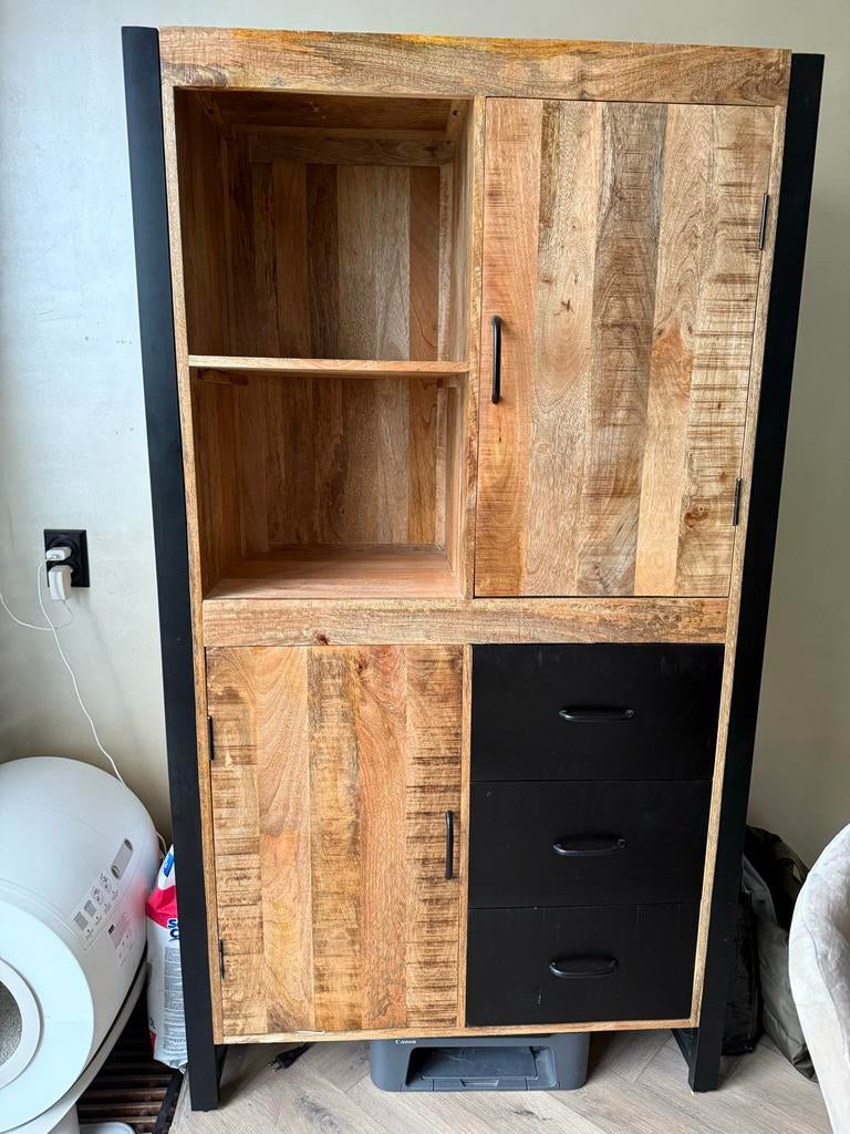 Wandkast mangohout met zwart metalen frame, Huis en Inrichting, Kasten | Wandmeubels, Met deur(en), Zo goed als nieuw, Minder dan 150 cm