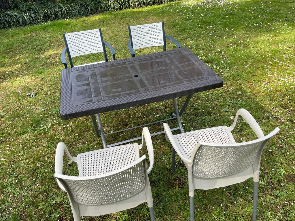 Terrasset met inklapbare tafel en 4 stoelen, Ophalen, 4 zitplaatsen, Kunststof, Gebruikt