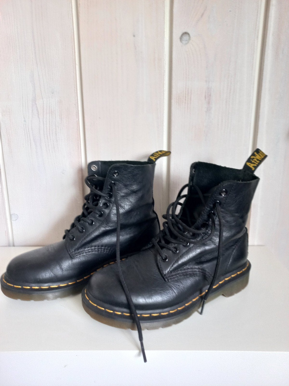 dr martens  maat 37, Ophalen of Verzenden, Zo goed als nieuw