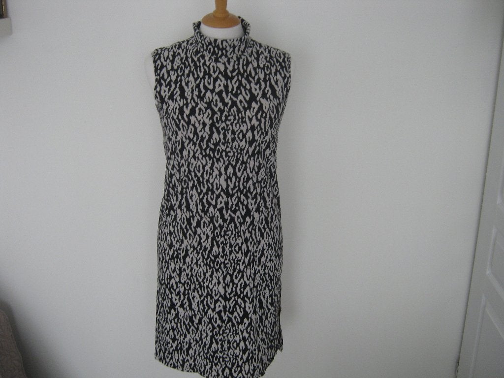 Jurk maat 36 / 38 van Penn & Ink ., Kleding | Dames, Jurken, Meerkleurig, Nieuw, Ophalen of Verzenden, Knielengte