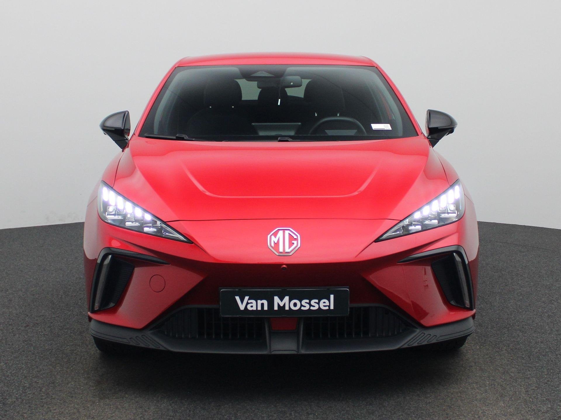MG 4 64 kWh Luxury, Automaat, 12 maanden, Gebruikt, 1675 kg