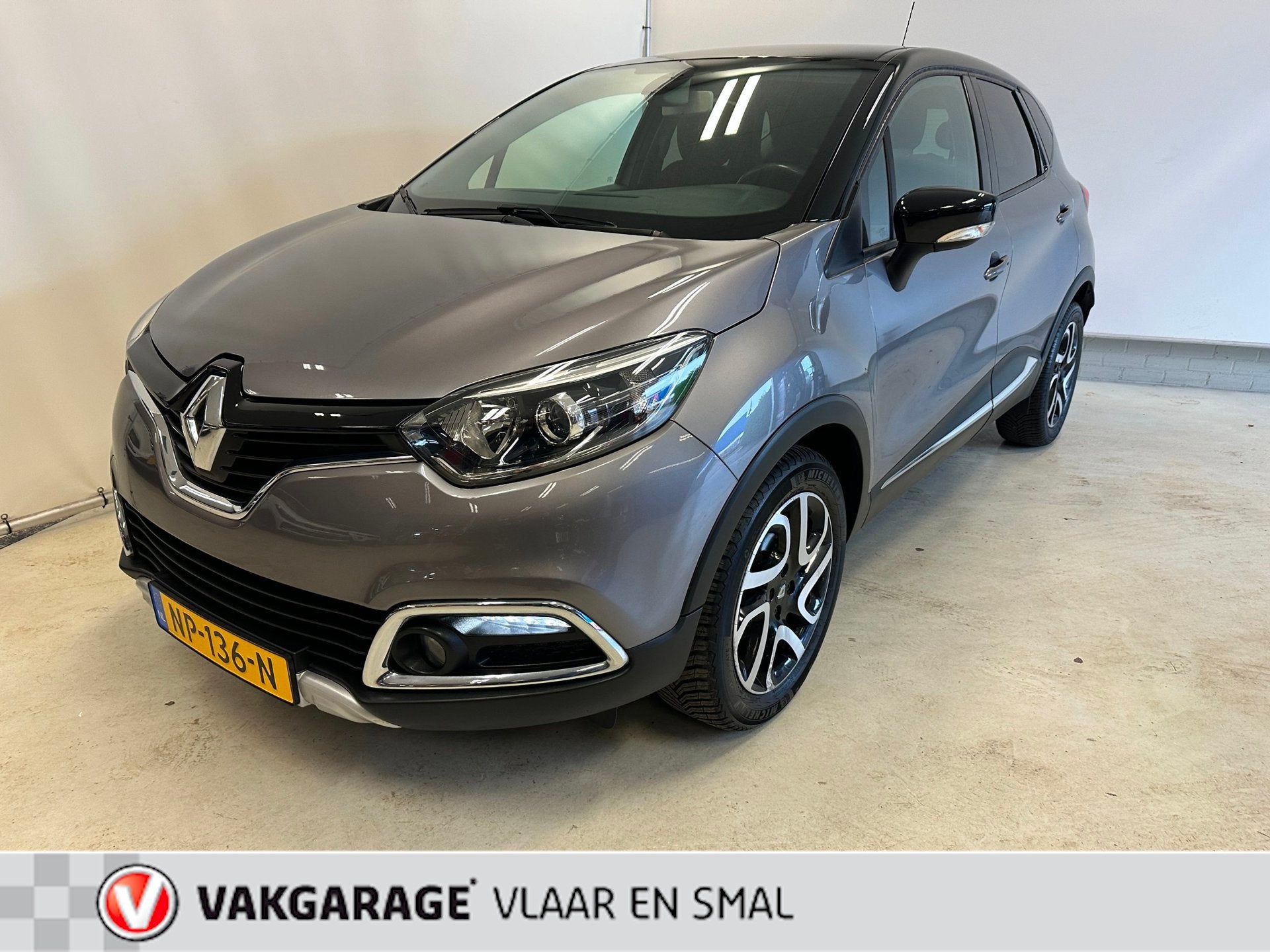 Renault Captur 0.9 TCe Xmod luxe uitvoering en zuinig.Goed o, Auto's, 898 cc, Stof, Gebruikt, 49 €/maand