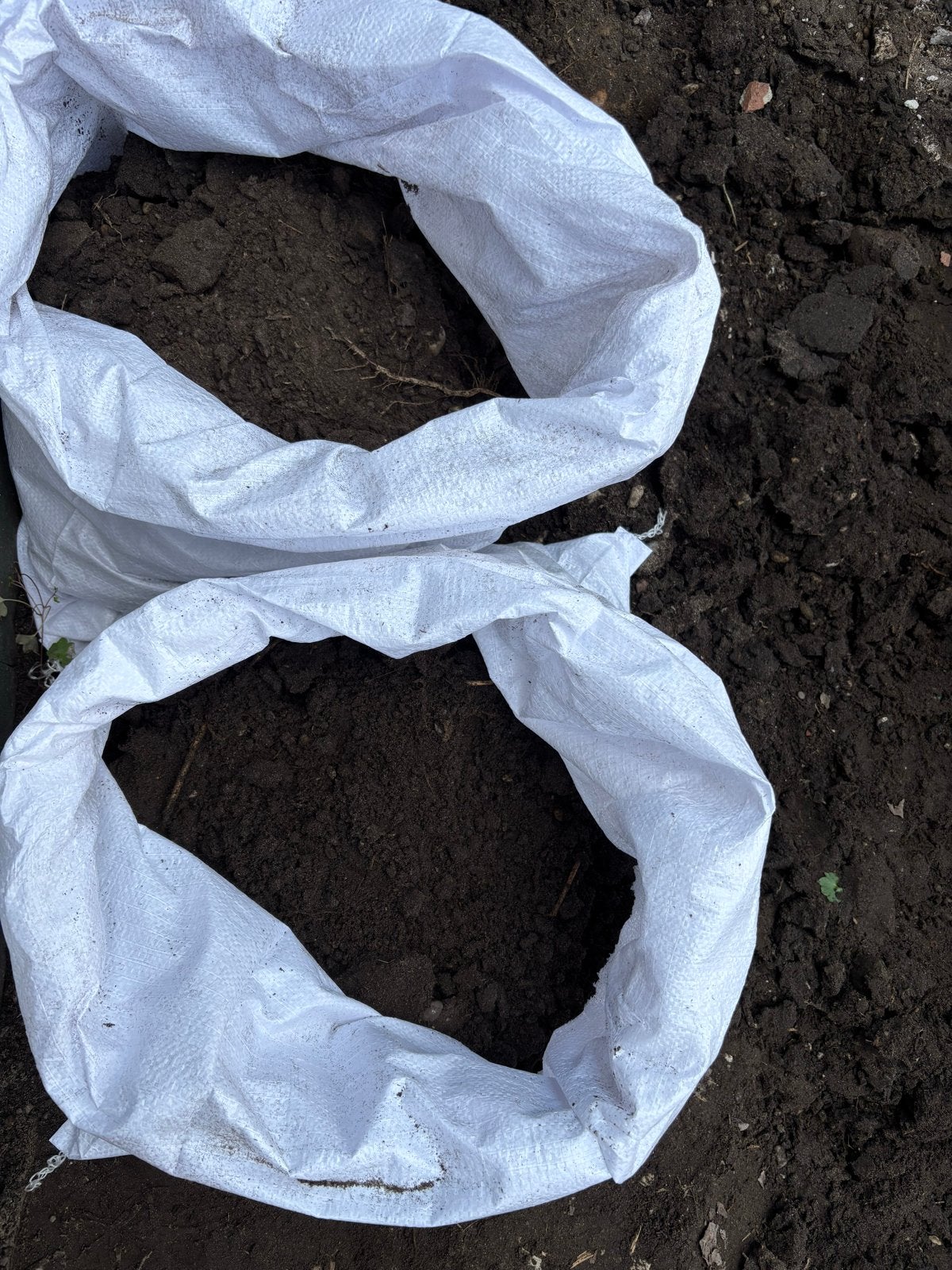 Gratis tuinaarde af te halen in Hilversum, Tuin en Terras, Aarde en Mest, Tuinaarde, Ophalen