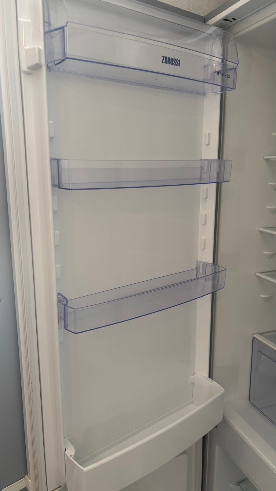 Zanussi orginele koelkastdeur bakjes, Ophalen, Zo goed als nieuw, Minder dan 60 cm, 160 cm of meer