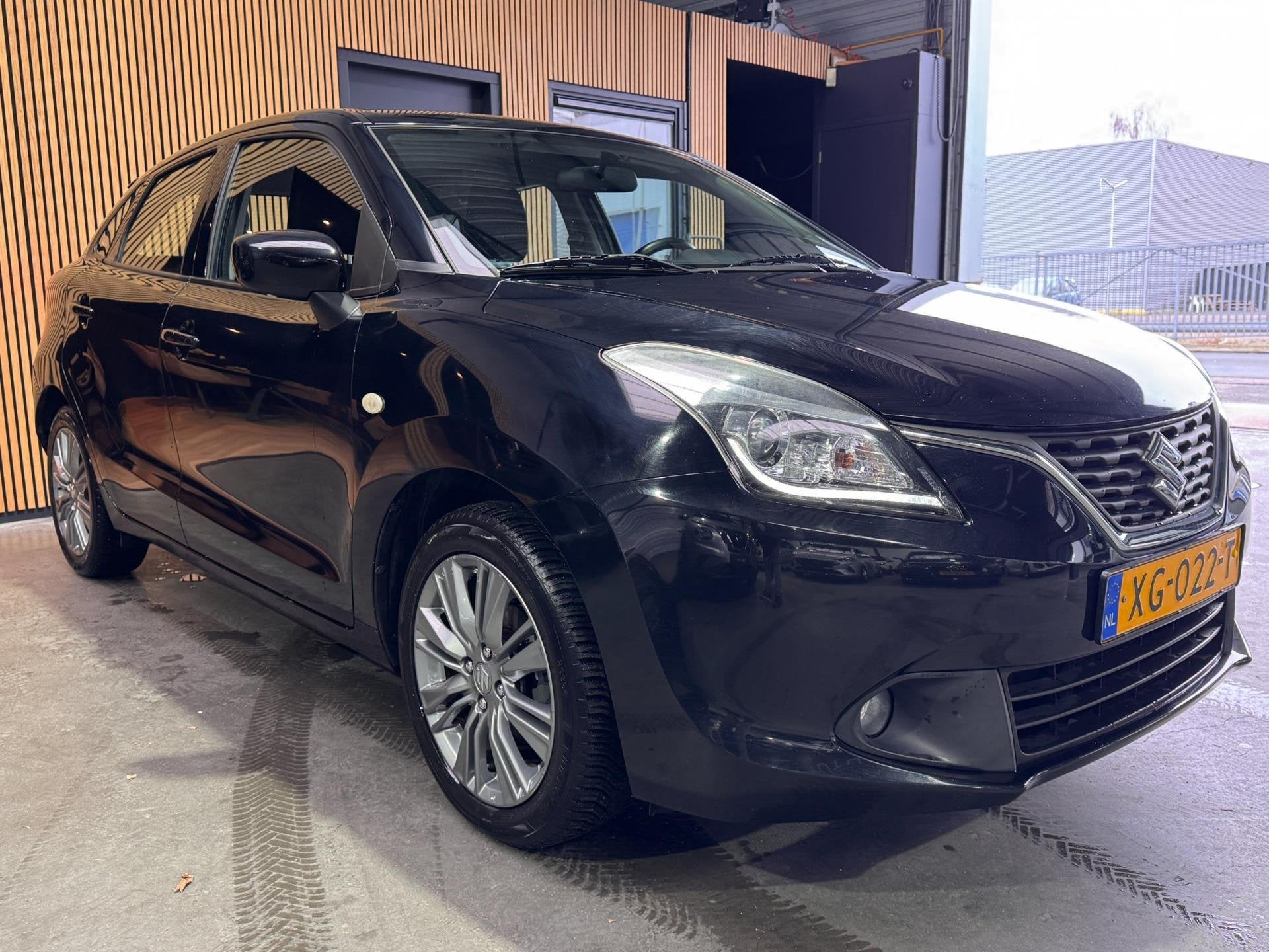 Suzuki Baleno 1.2 Exclusive Automaat Airco|Stoelverw.|Trekha, Auto's, Suzuki, Stof, Gebruikt, 4 cilinders, Zwart