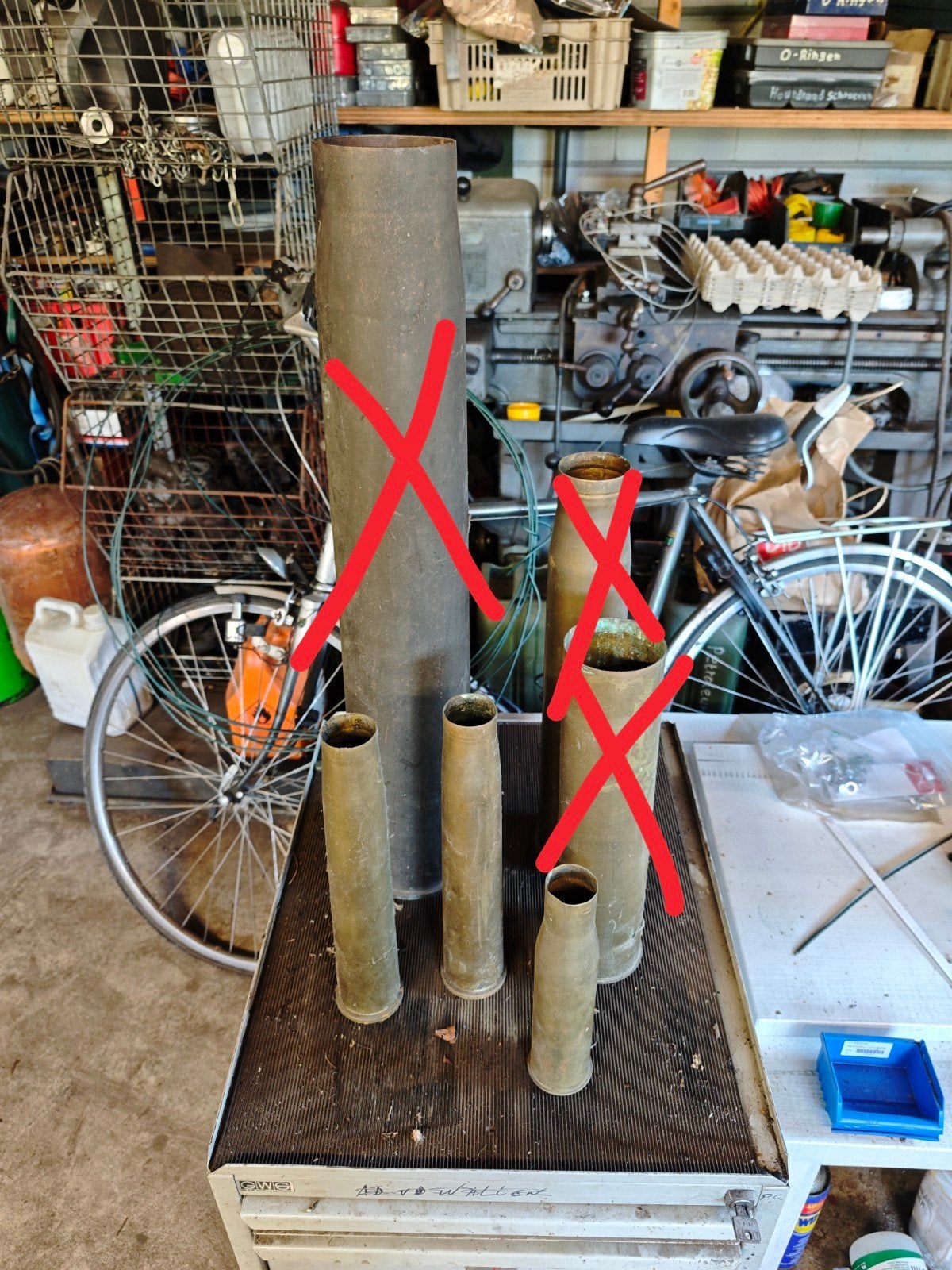 Diverse militaire hulzen en bodemvondsten, Verzamelen, Ophalen of Verzenden, Overige soorten, Overige gebieden, Hulzen of Bodemvondsten