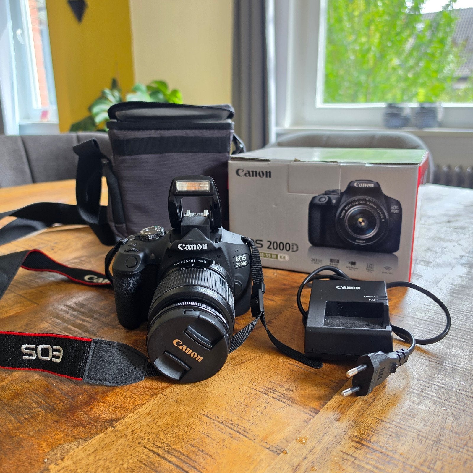 Canon EOS 2000D volledige camera kit - BIEDEN!, Ophalen, Spiegelreflex, Canon, Geheugenkaart
