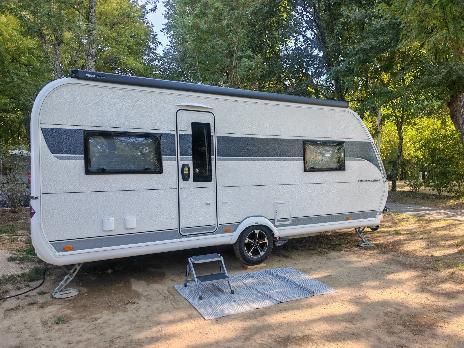 Hobby Excellent Edition 540 UFF 2025 | Mover | Luifel | 1800, Rondzit, Hobby, Particulier, 6 tot 7 meter