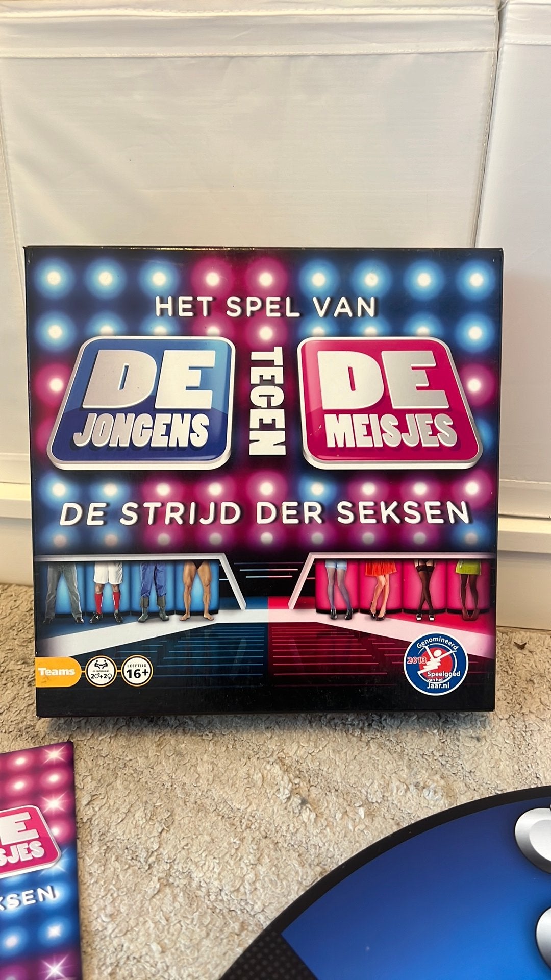 Bordspel De jongens tegen De Meisjes - De strijd der seksen, Hobby en Vrije tijd, Gezelschapsspellen | Bordspellen, Drie of vier spelers