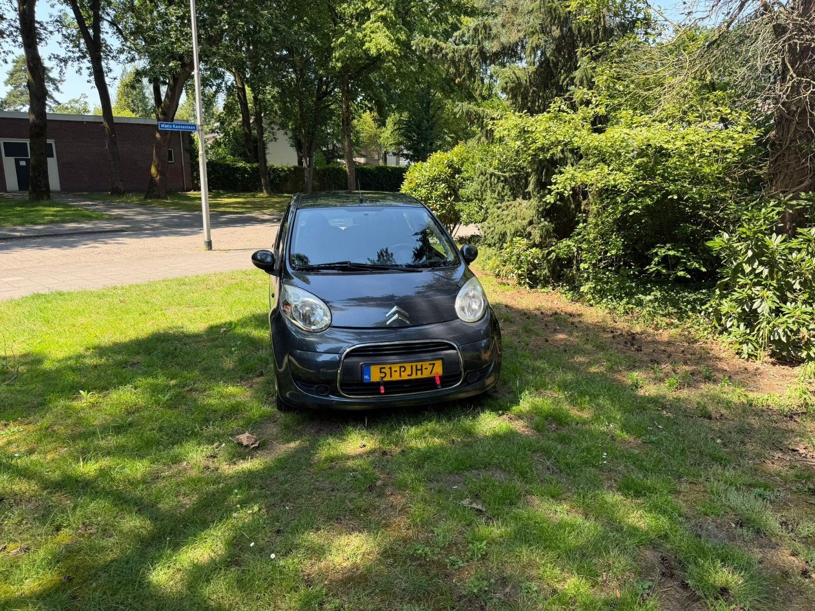Citroën C1 1.0i 68PK 5D 2011 Grijs, Voorwielaandrijving, 4 stoelen, C1, 68 pk