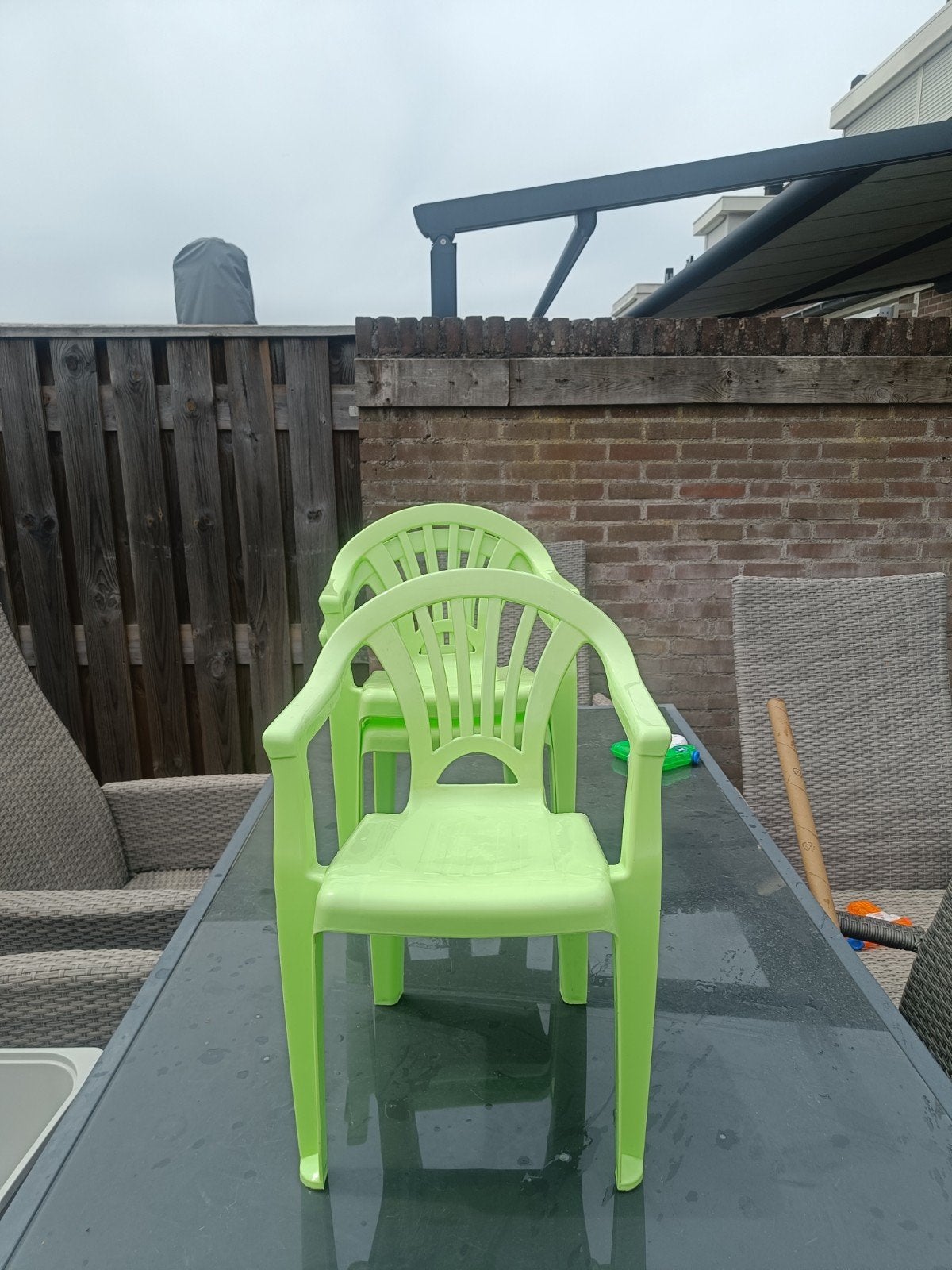 Set van 3 stapelbare kunststof kinderstoelen, Ophalen, Gebruikt, Kunststof, Stapelbaar
