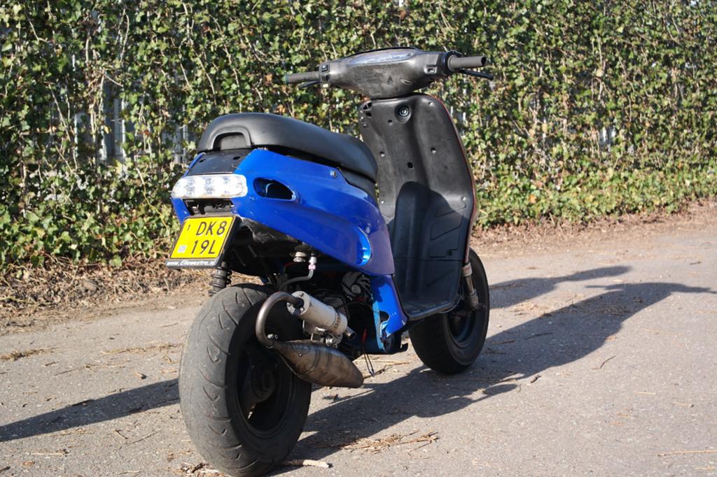 Piaggio typhoon 70cc sprinter, Ophalen, Zo goed als nieuw, Tweetakt, Overige modellen