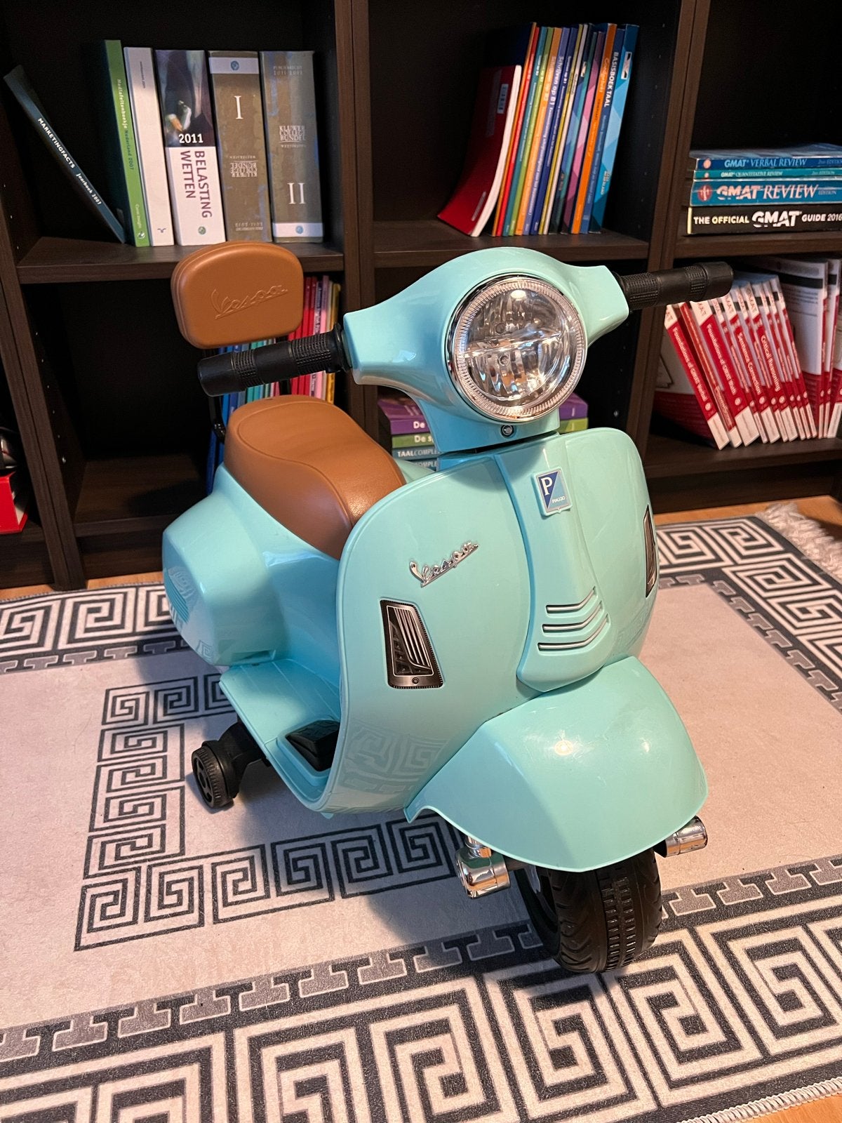 Kinder Vespa Scooter - Zo goed als nieuw, Ophalen, Zo goed als nieuw