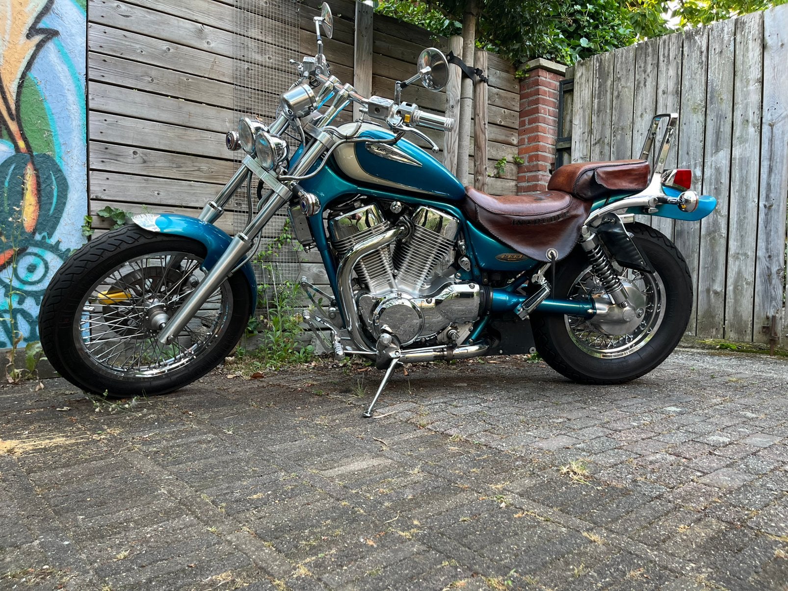 Unieke Suzuki Intruder VS1400 (+originele onderdelen), Motoren, Cardan-aandrijving, 2 cilinders, Gebruikt, 1400 cc