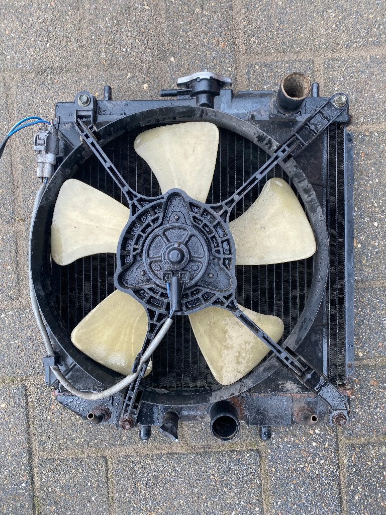 radiator Dahatsu Charade G200 G2021640087F31, Ophalen of Verzenden, Gebruikt, Daihatsu